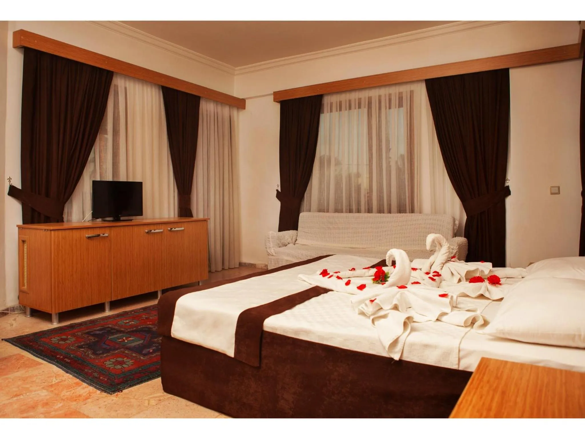 Bedroom, Bed in Panorama Plaza