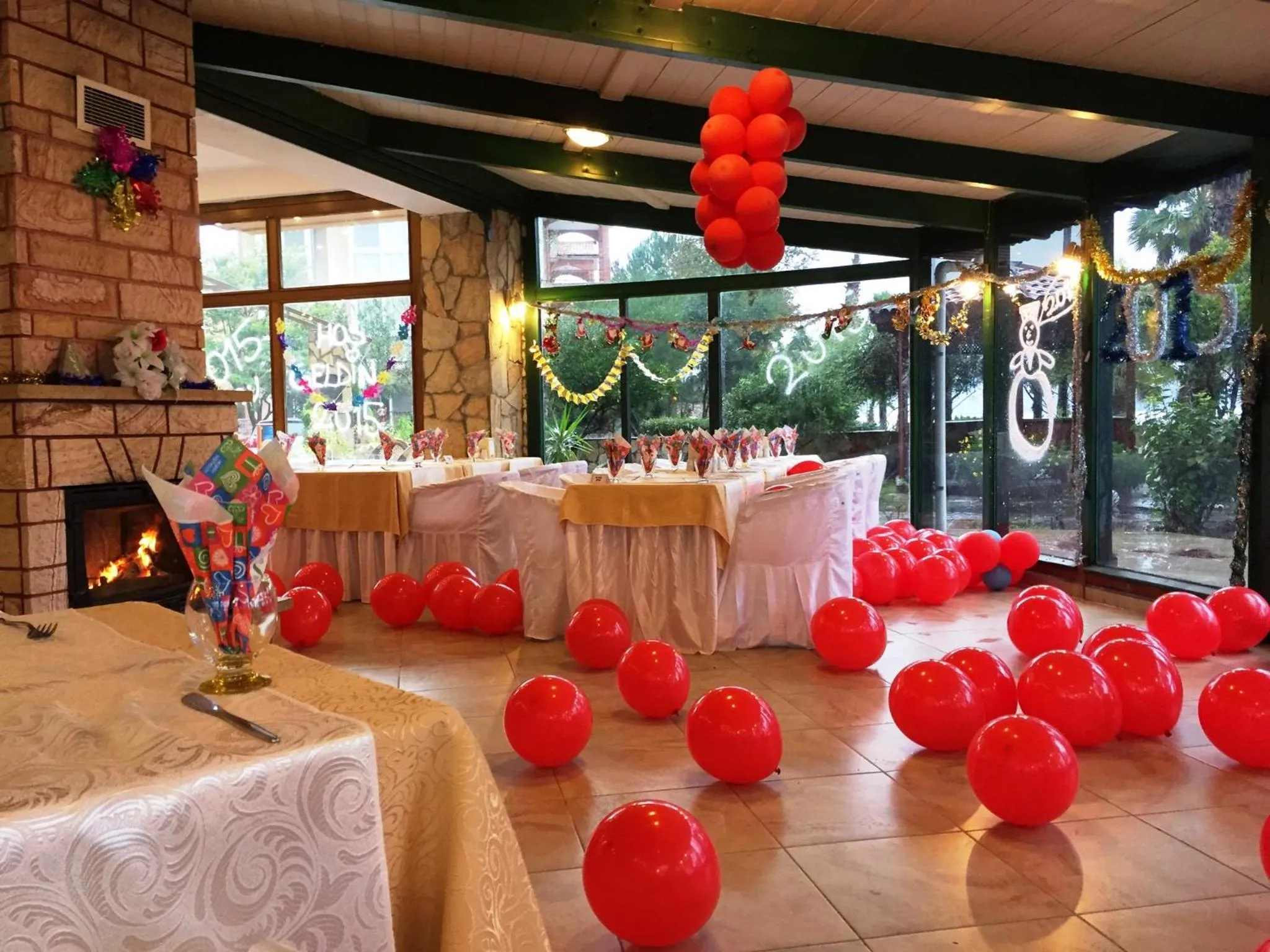 Restaurant/places to eat in Panorama Plaza