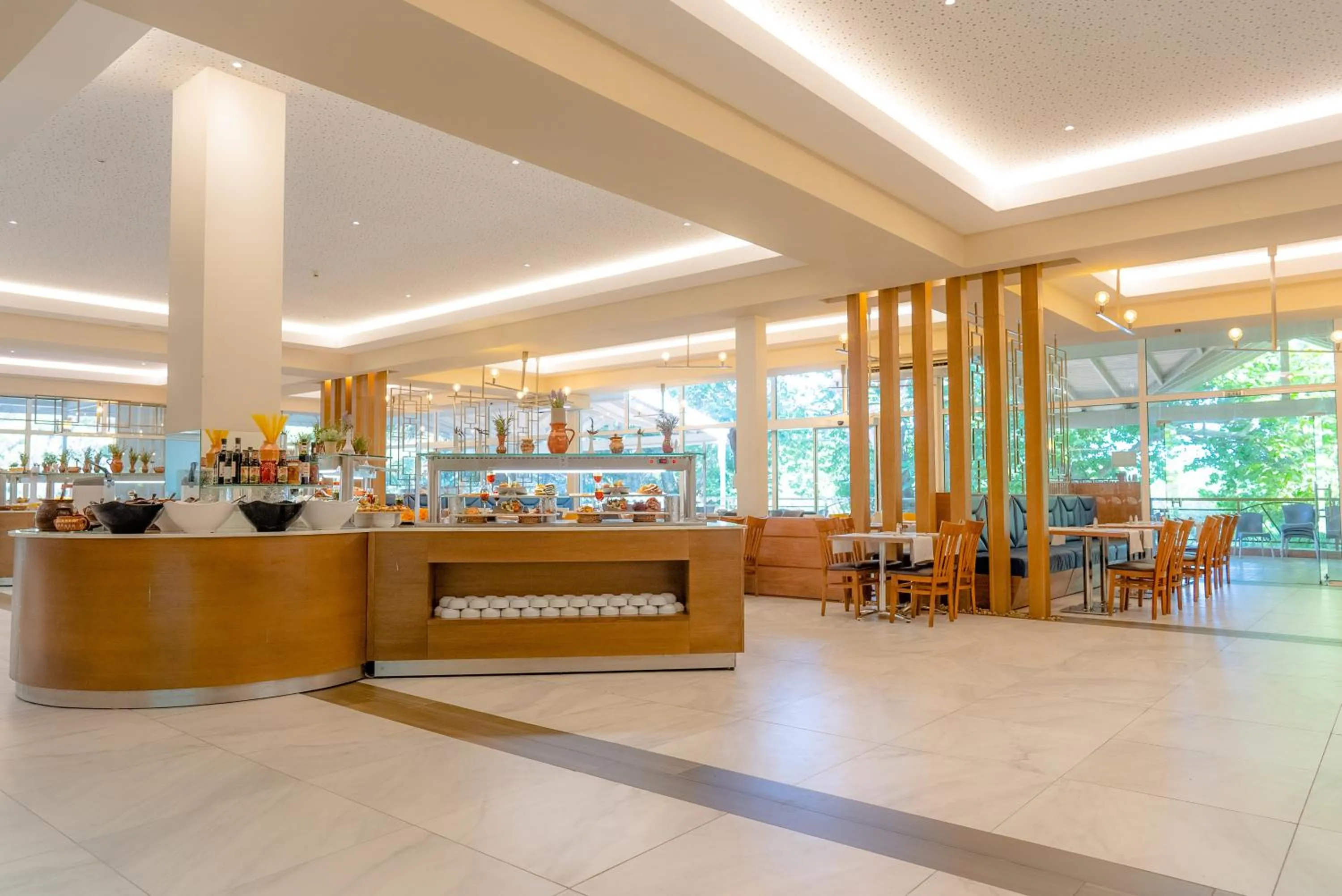 Restaurant/places to eat in Vita Park Hotel & Aqua Park