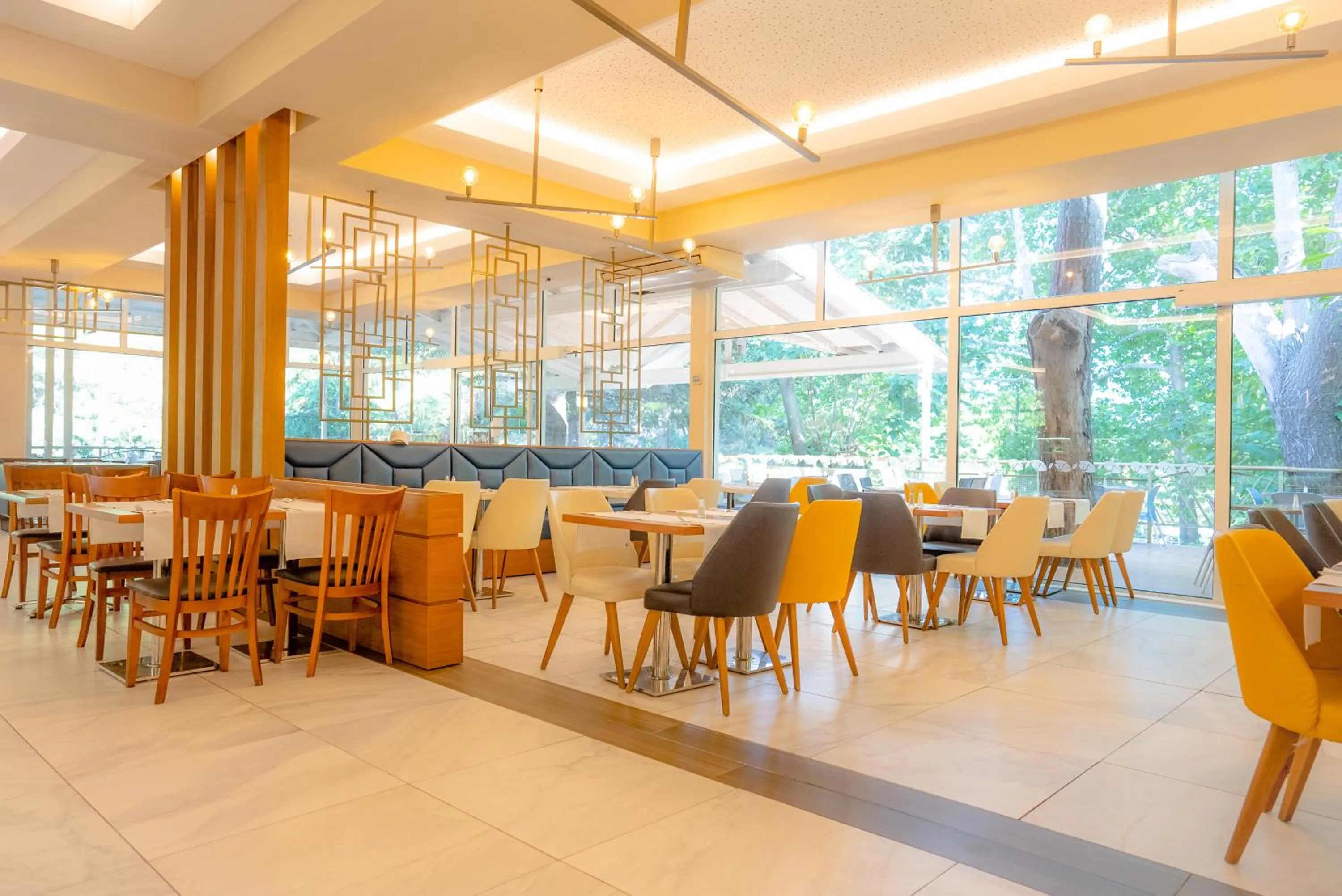 Restaurant/places to eat in Vita Park Hotel & Aqua Park