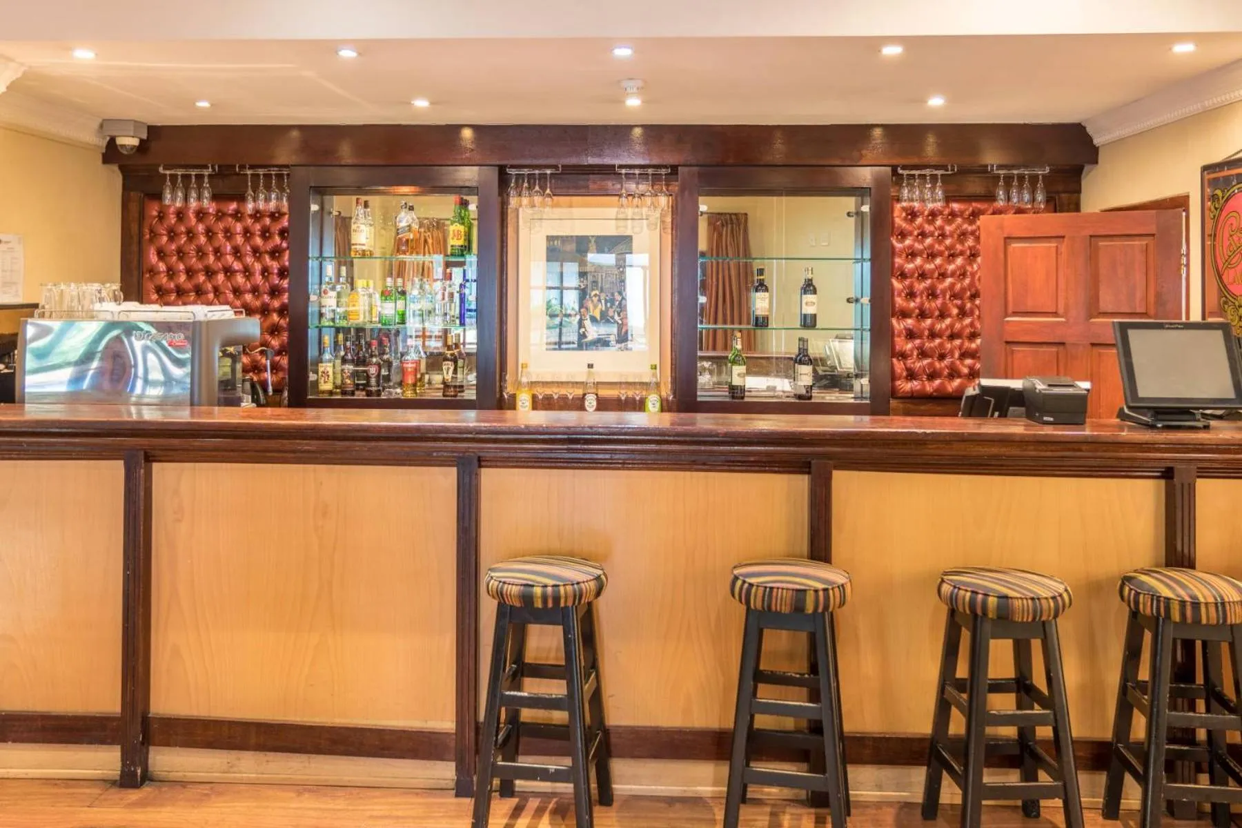 Restaurant/places to eat in Constantia Hotel and Conference Centre