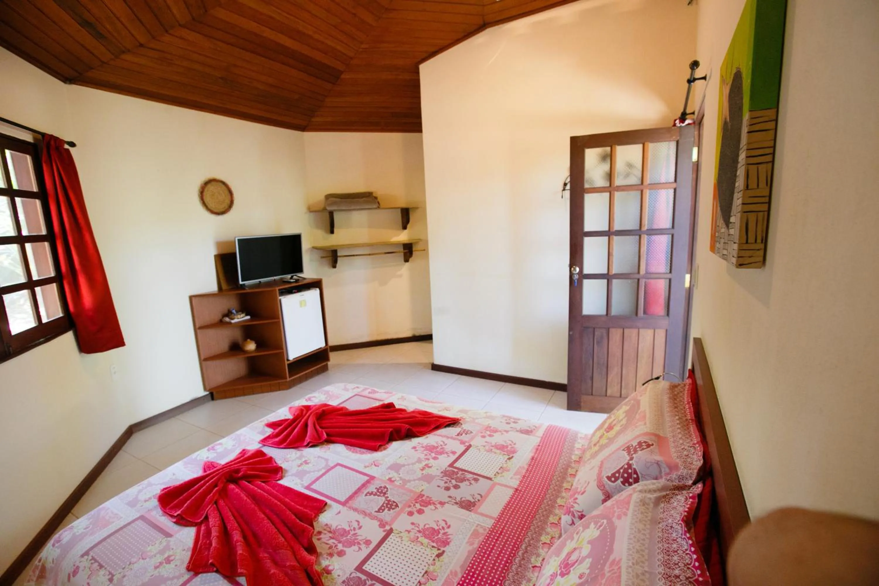 Photo of the whole room, Bed in Pousada Canto No Bosque