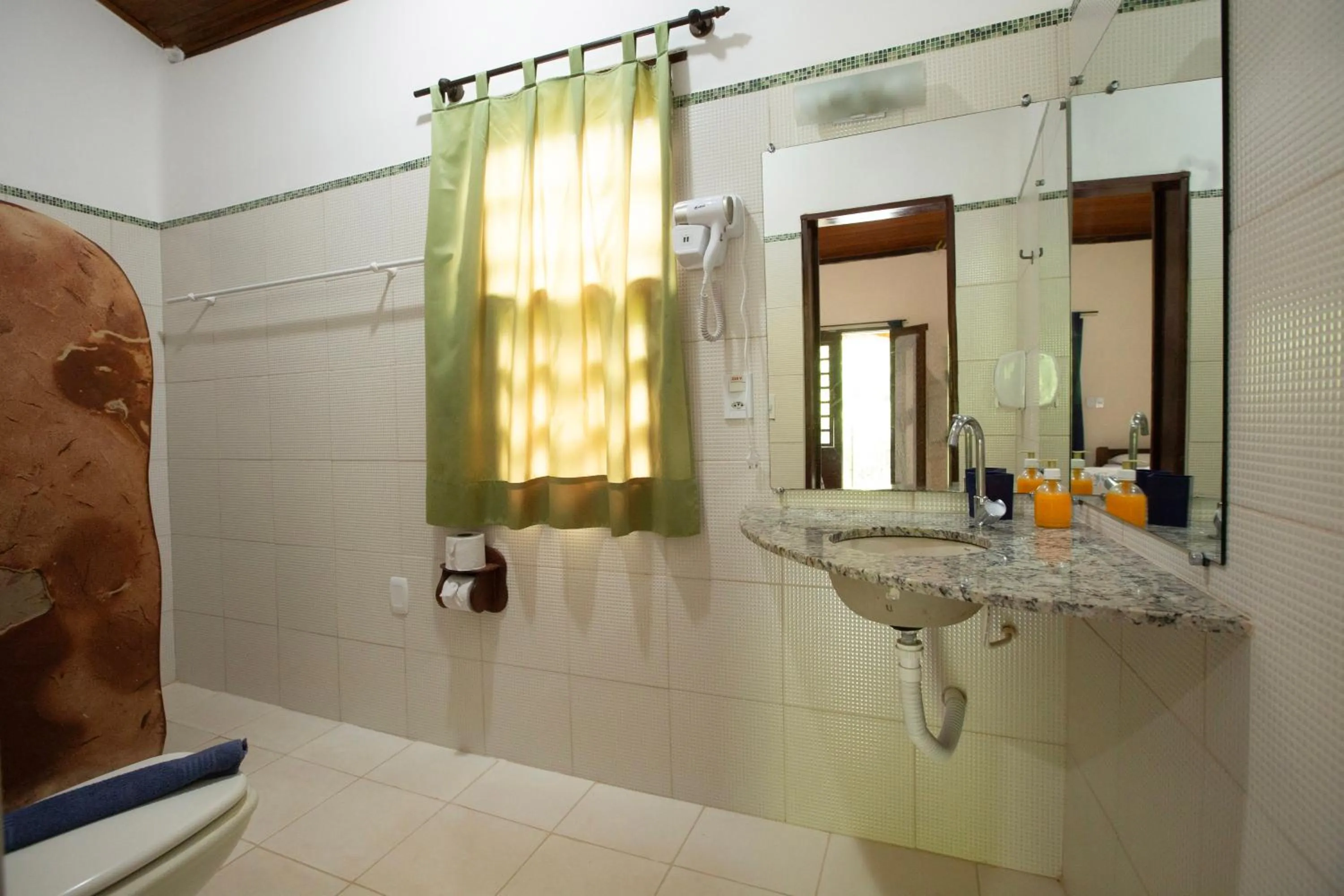 Bathroom in Pousada Canto No Bosque