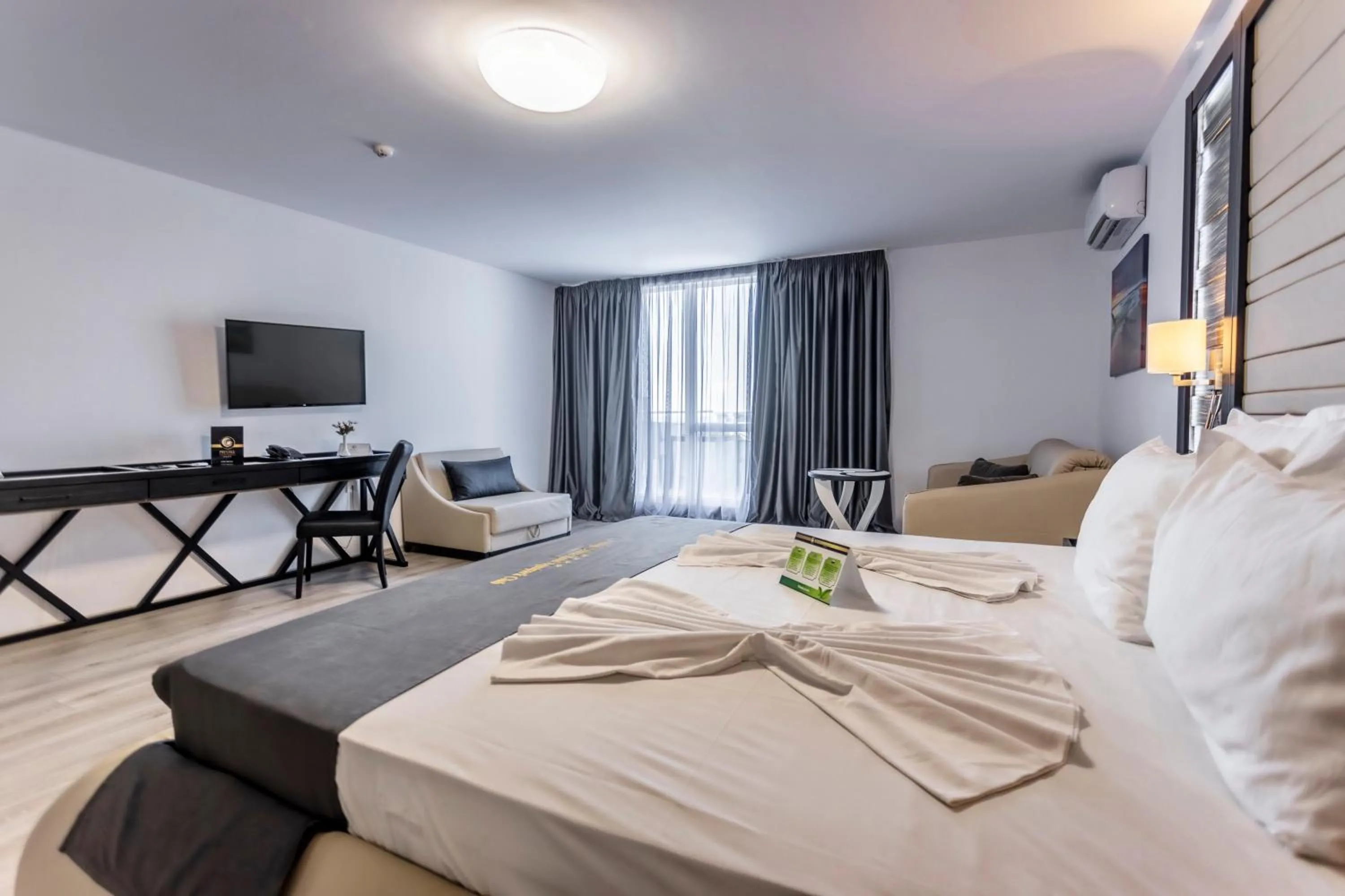 Bed in Prestige Deluxe Hotel Aquapark Club - All inclusive