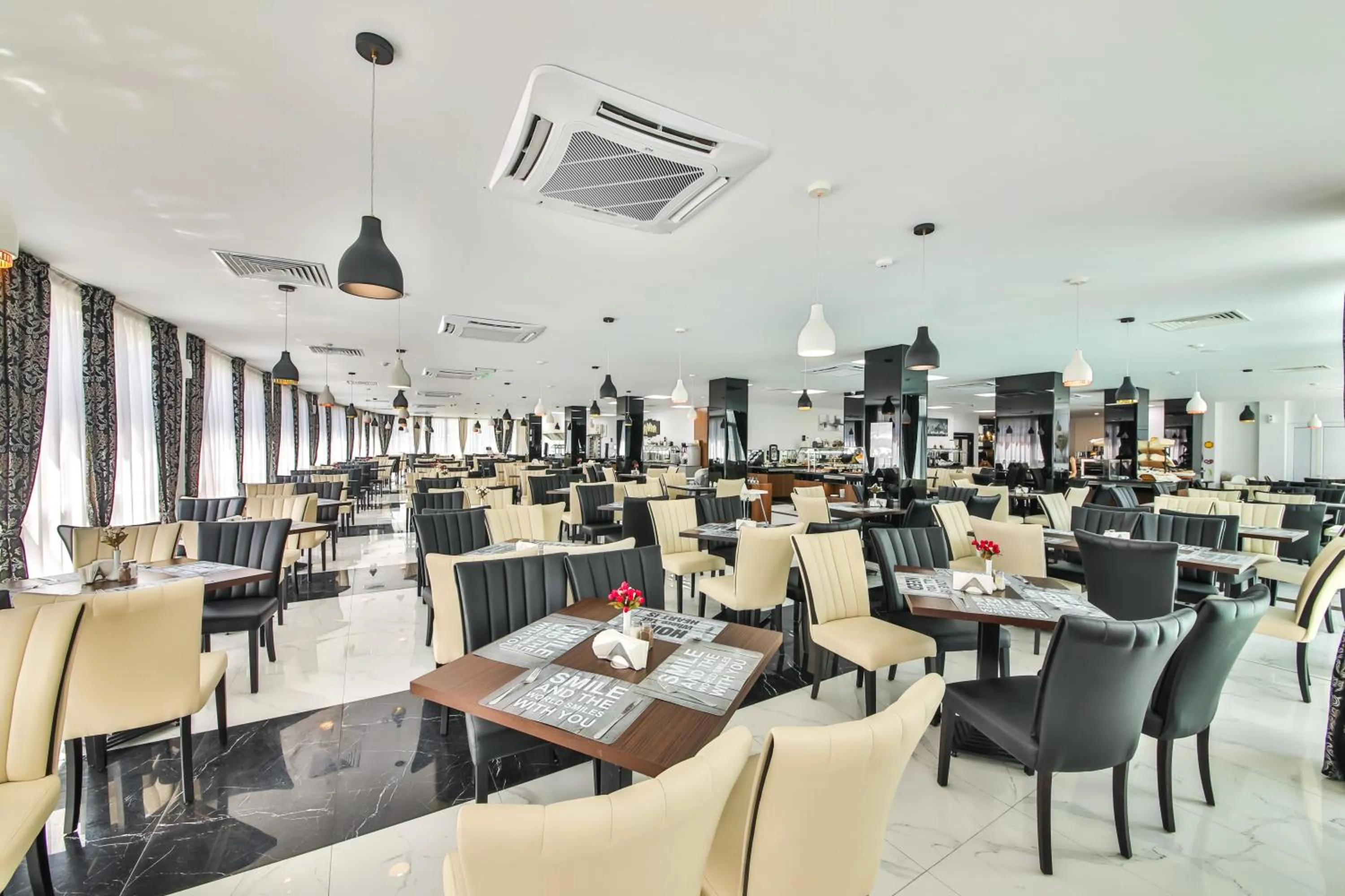 Restaurant/places to eat in Prestige Deluxe Hotel Aquapark Club - All inclusive