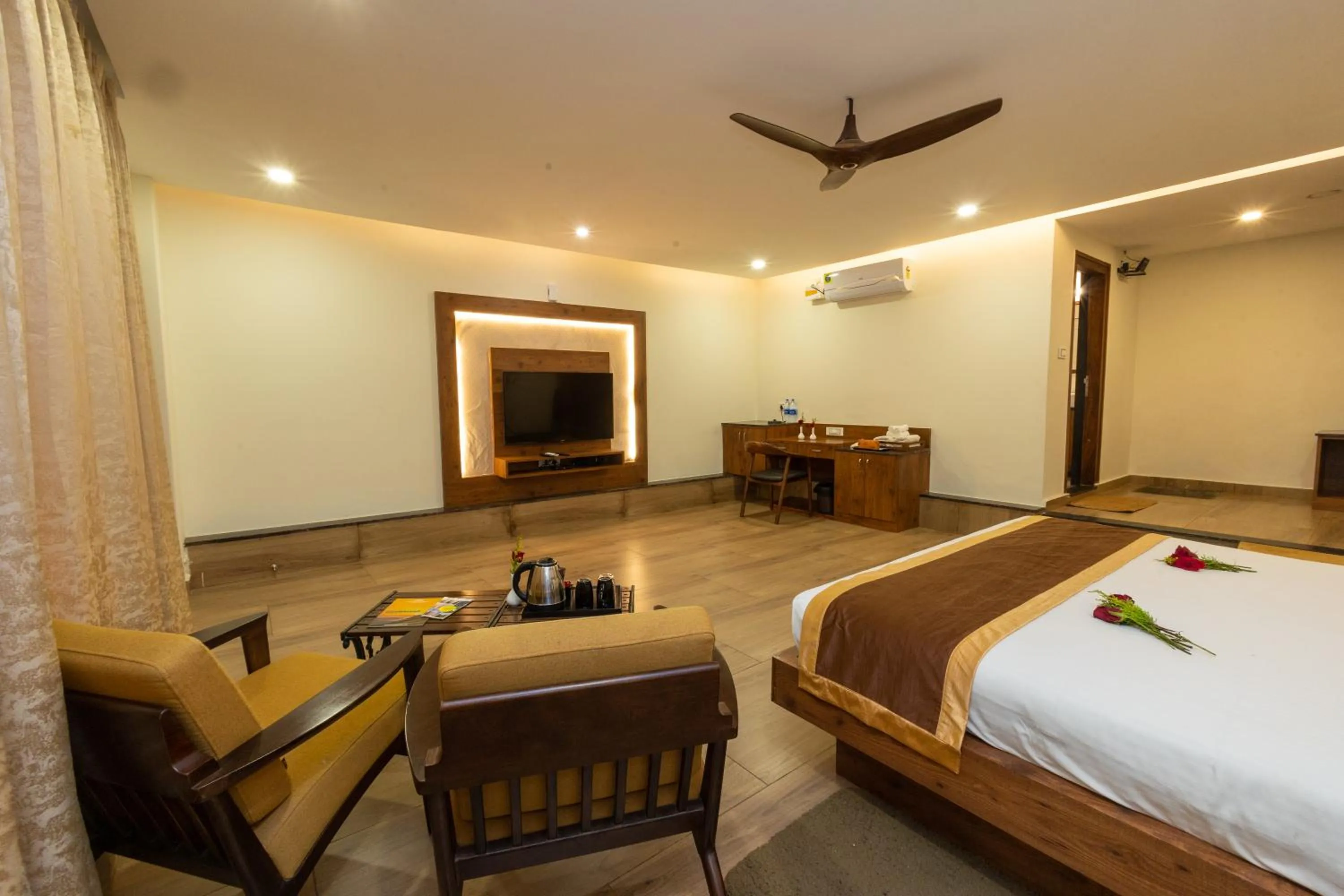 Bed in IBC Honeydew Exotica Resort