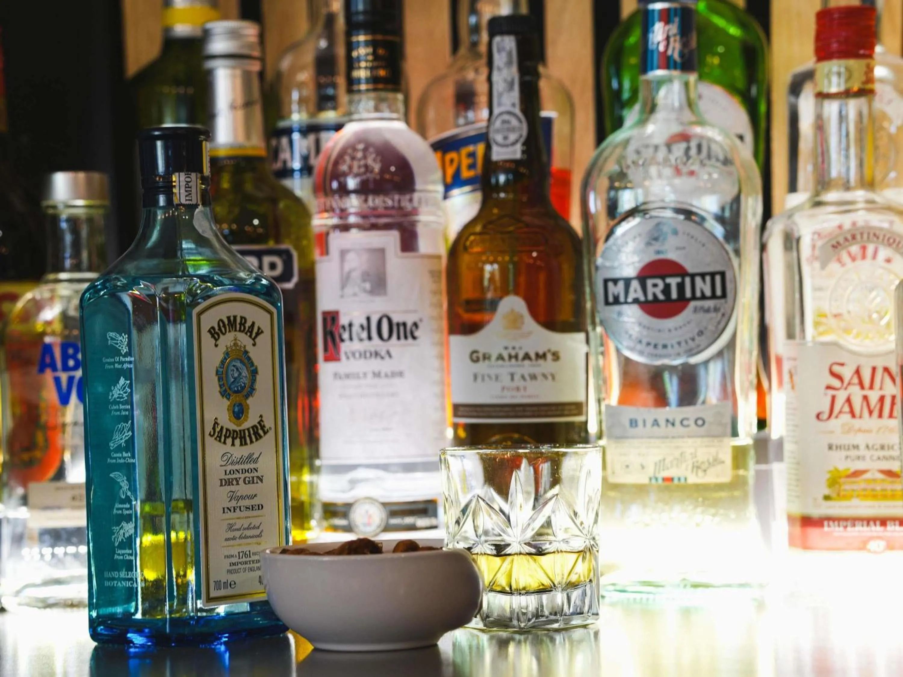 Lounge or bar in ibis Caen Porte d’Angleterre