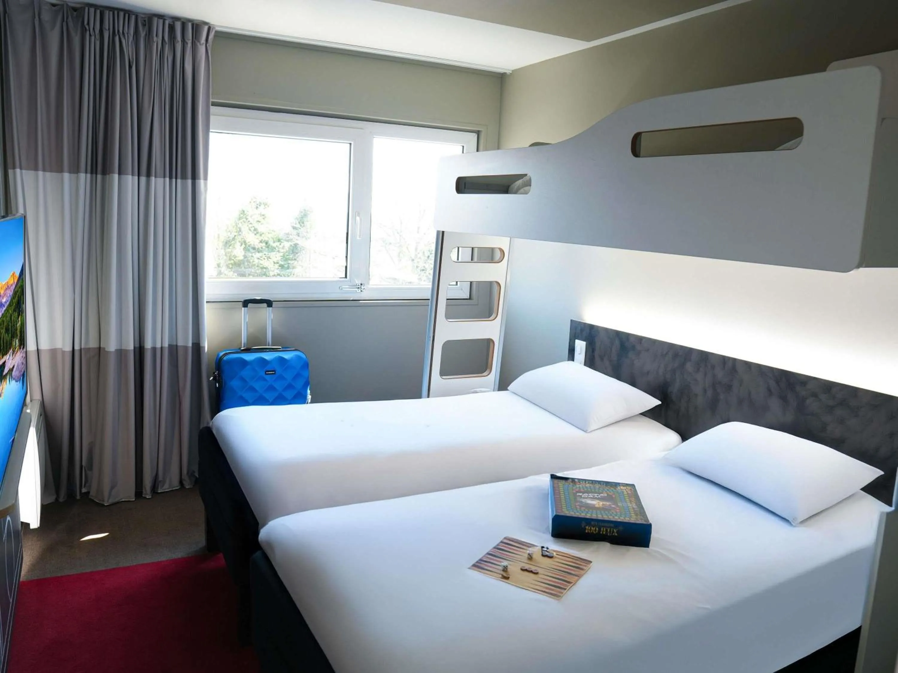 Bedroom, Bed in ibis Caen Porte d’Angleterre
