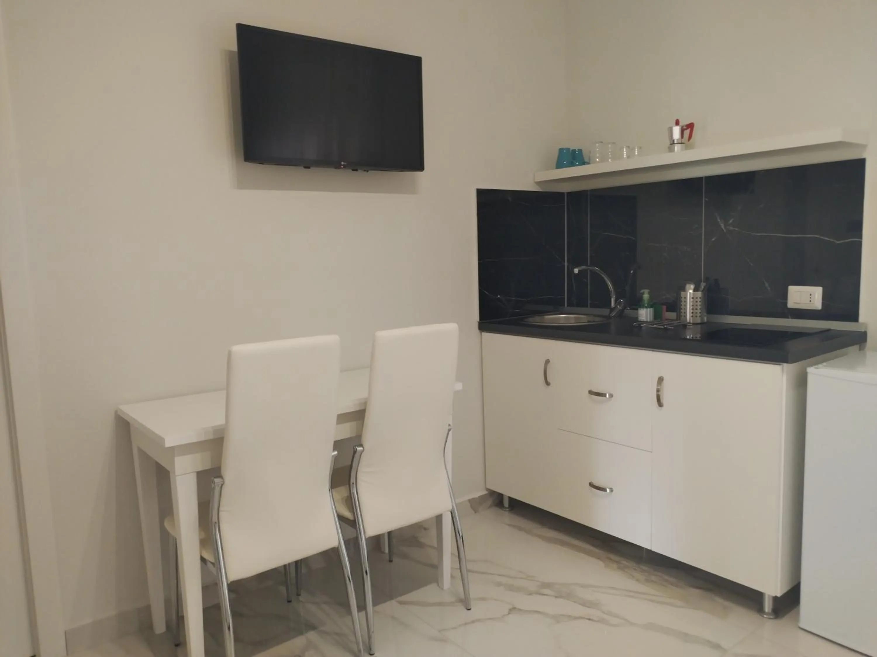 Dining area in Villa Laura Residence Hotel Apartments & Studios