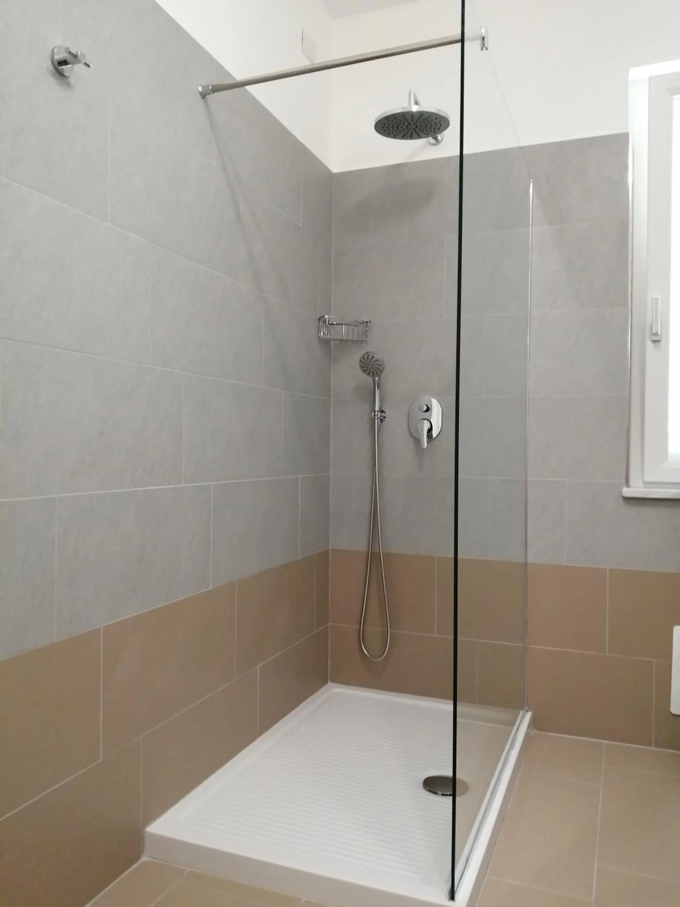 Shower in Villa Laura Residence Hotel Apartments & Studios
