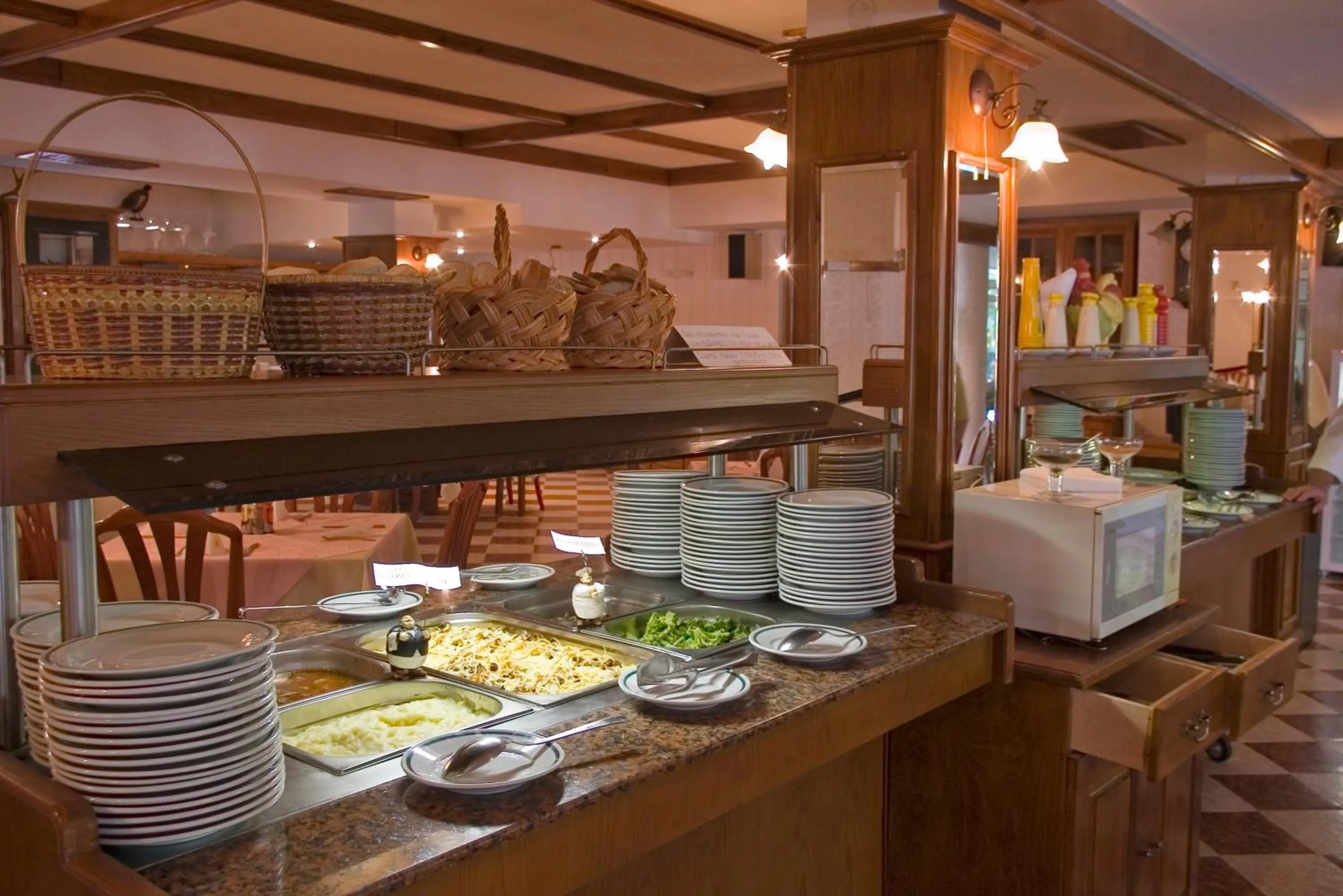 Food in Hotel Estreya Palace