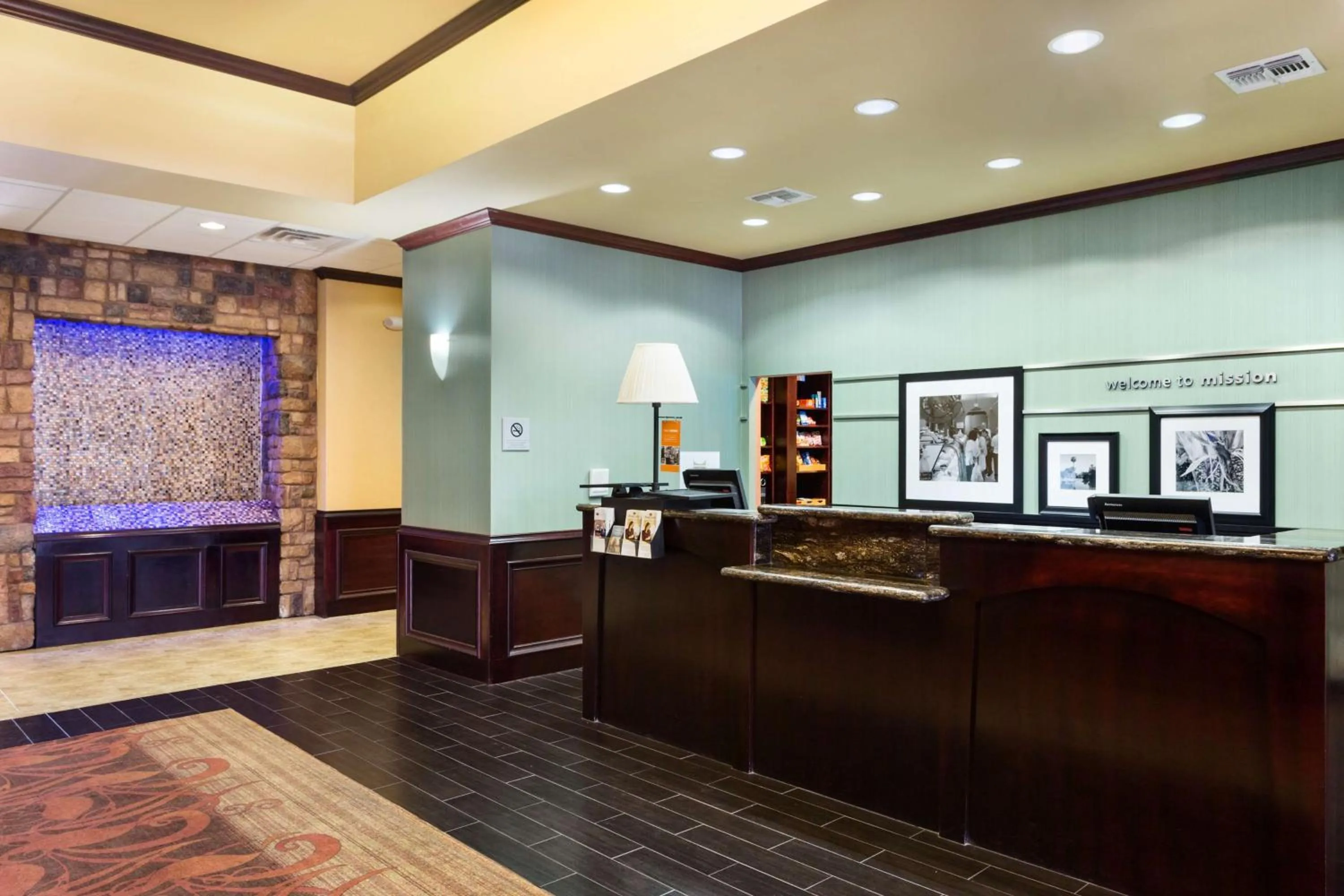 Lobby or reception in Hampton Inn & Suites Mission