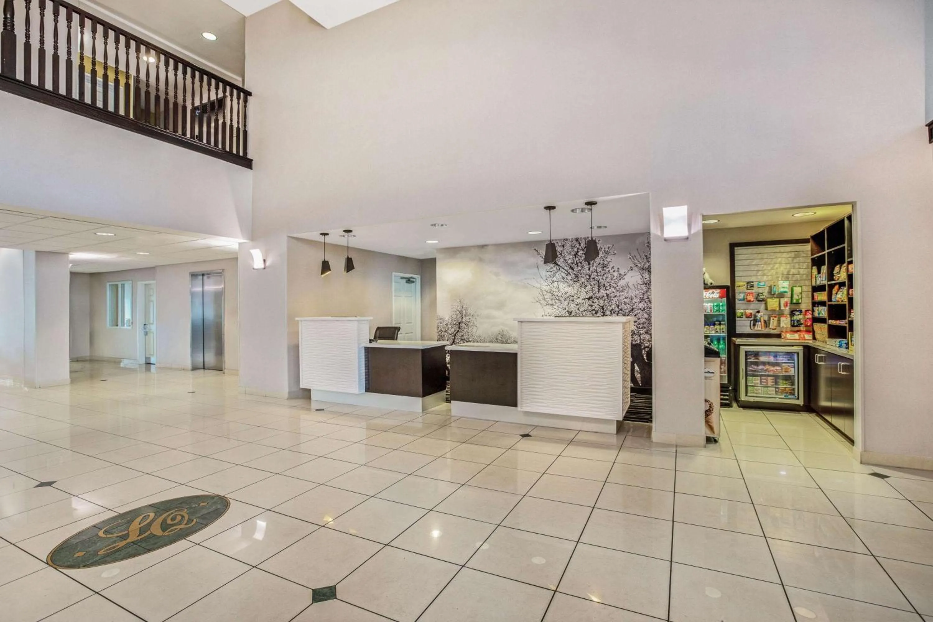 Lobby or reception in La Quinta by Wyndham Modesto Salida
