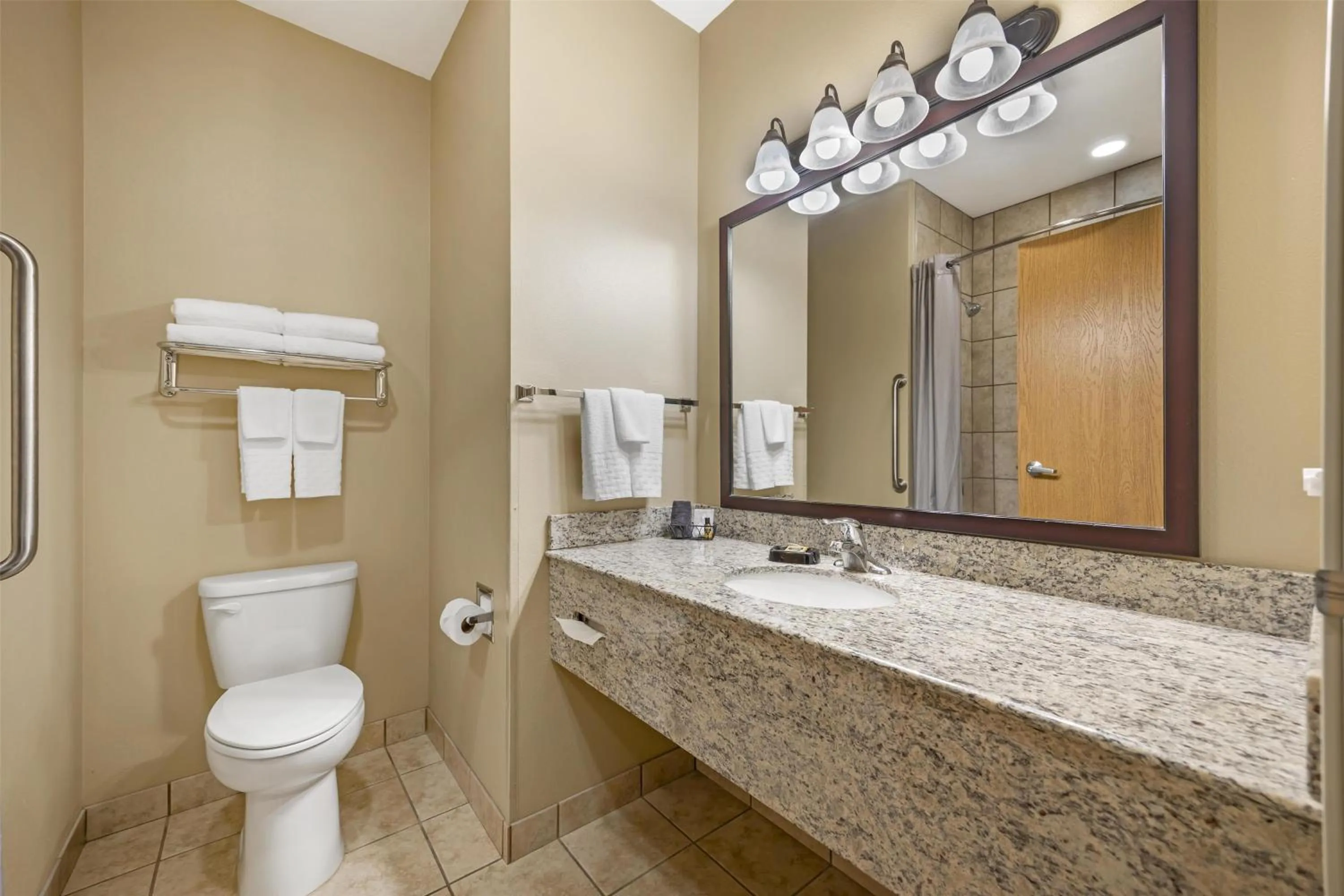 Bathroom in Best Western Plus Vintage Valley Inn