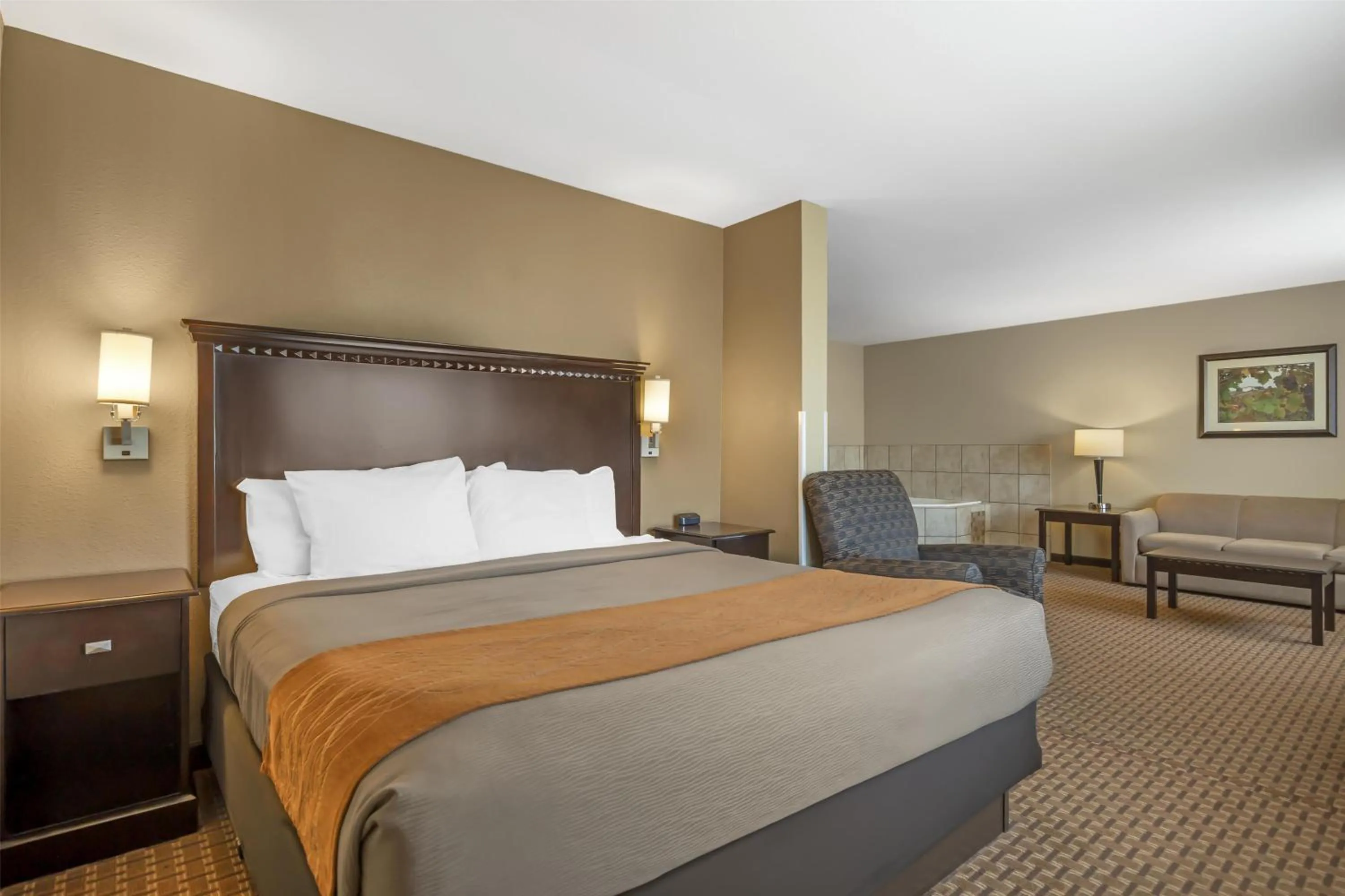 Photo of the whole room, Bed in Best Western Plus Vintage Valley Inn