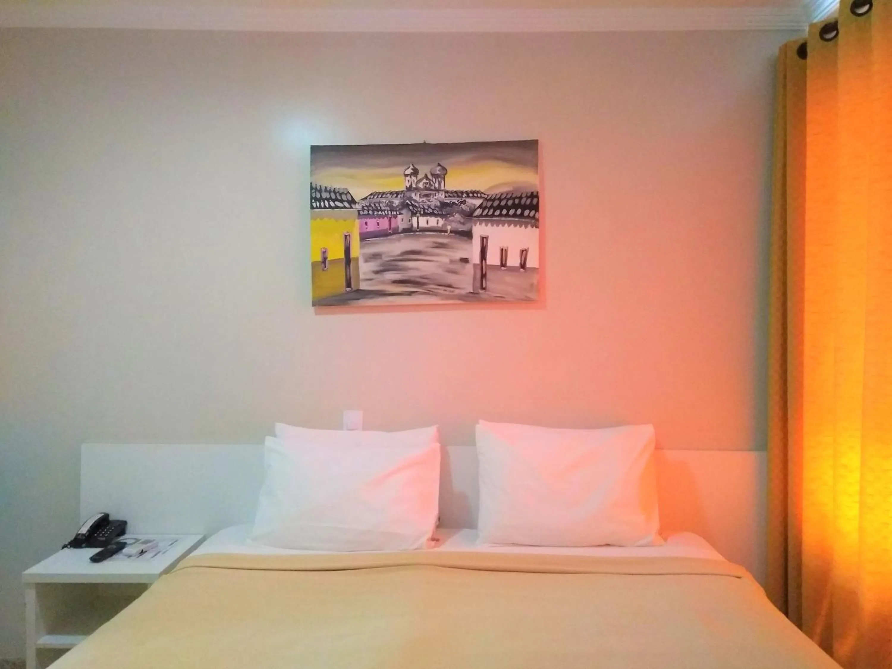 Photo of the whole room, Bed in Simas Praia Hotel