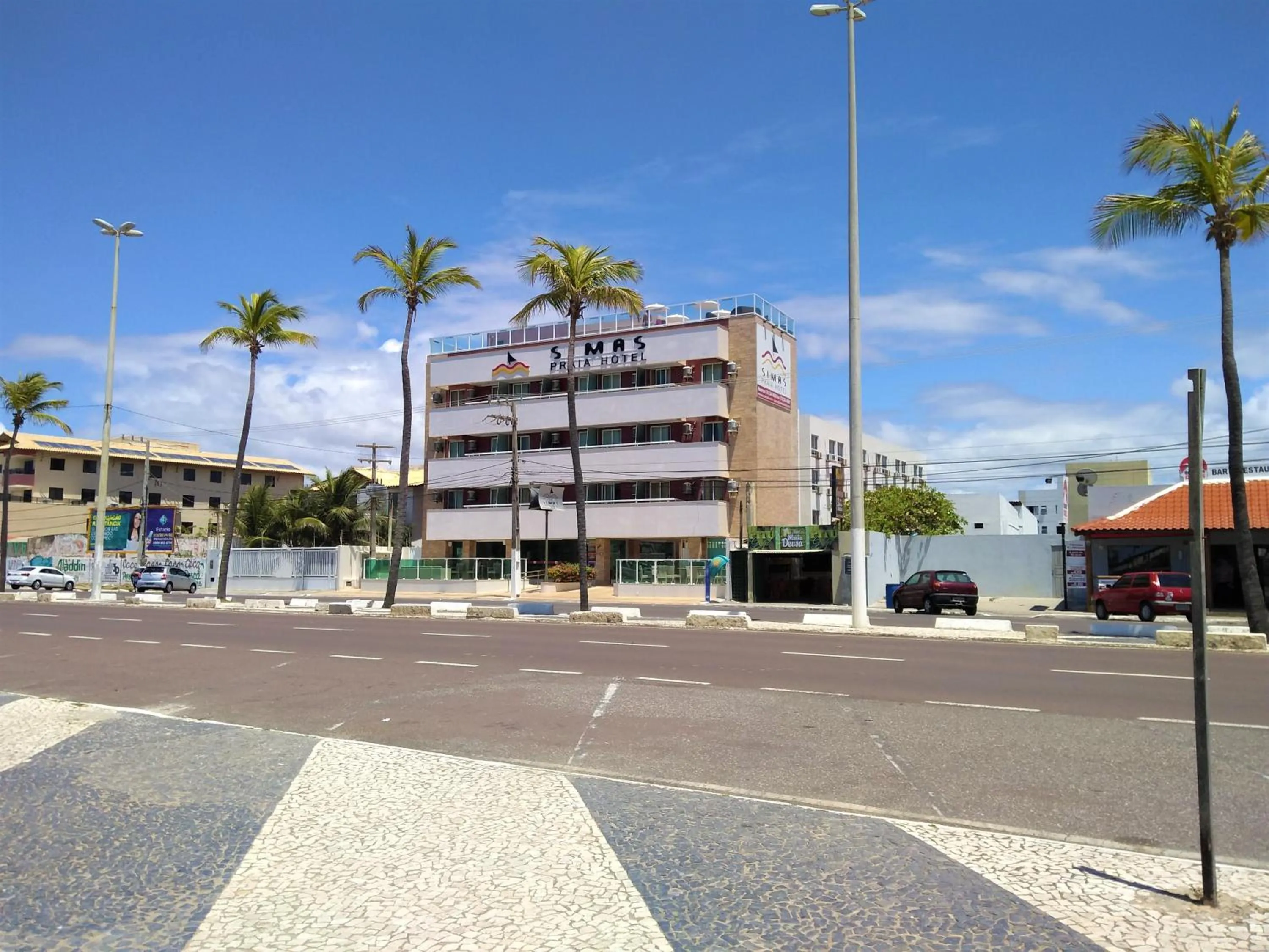 Property building in Simas Praia Hotel