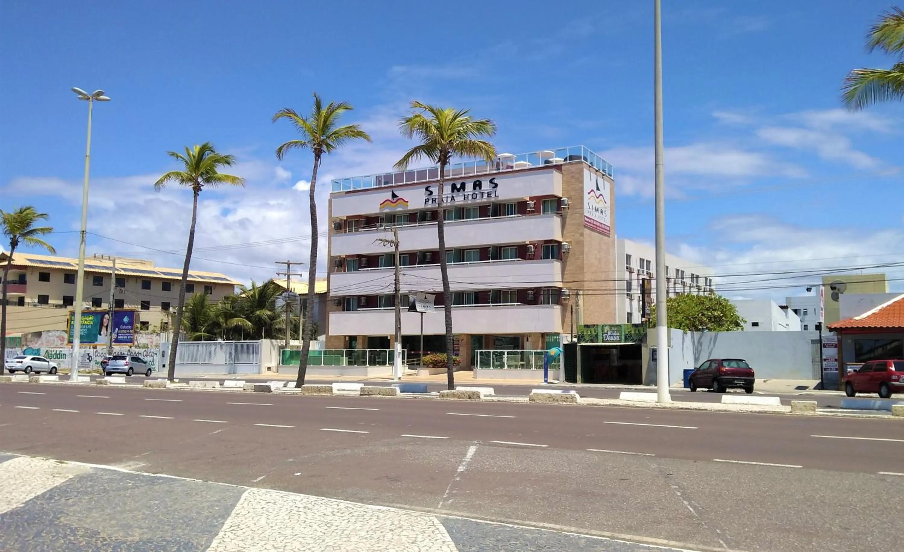 Property building in Simas Praia Hotel