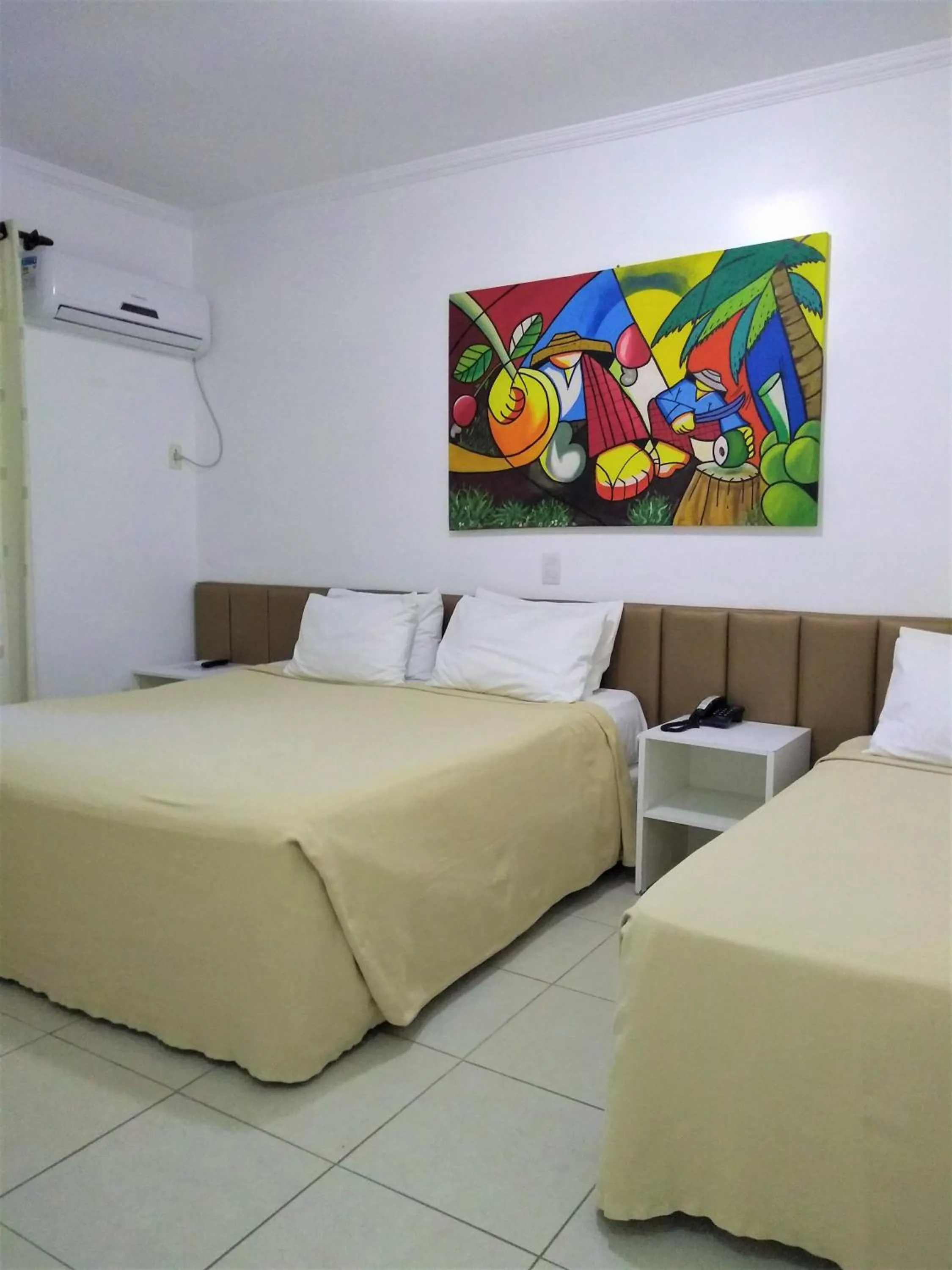 Photo of the whole room, Bed in Simas Praia Hotel