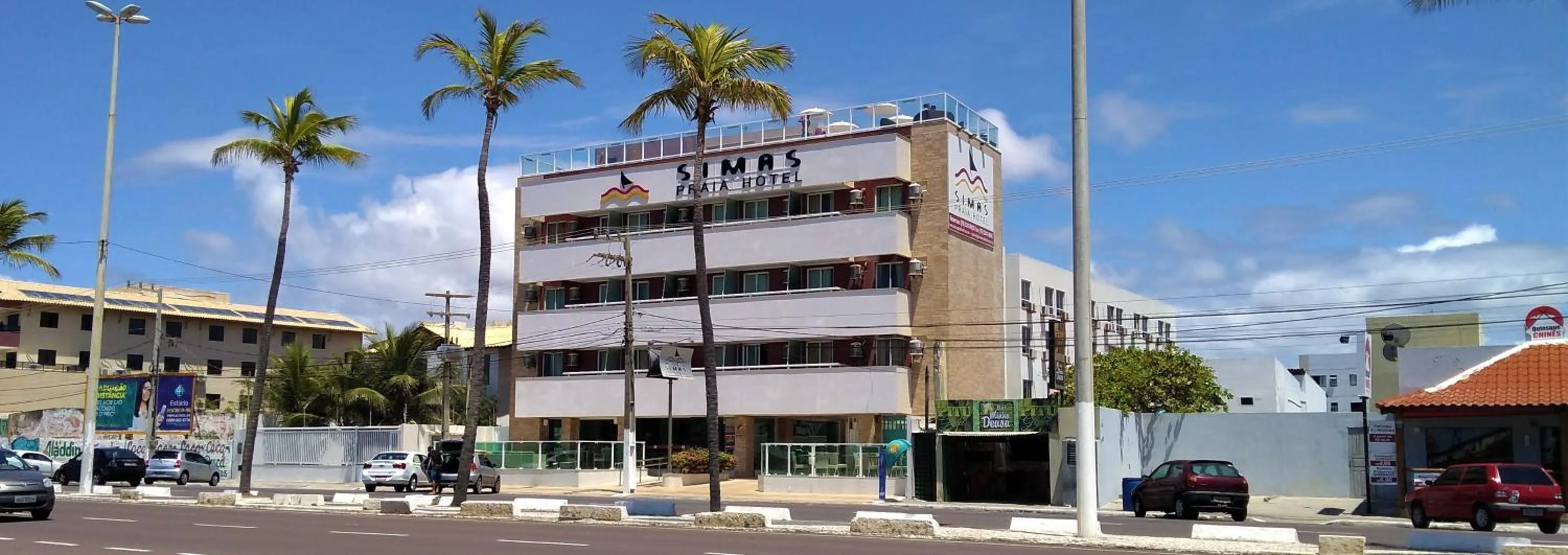 Property building in Simas Praia Hotel