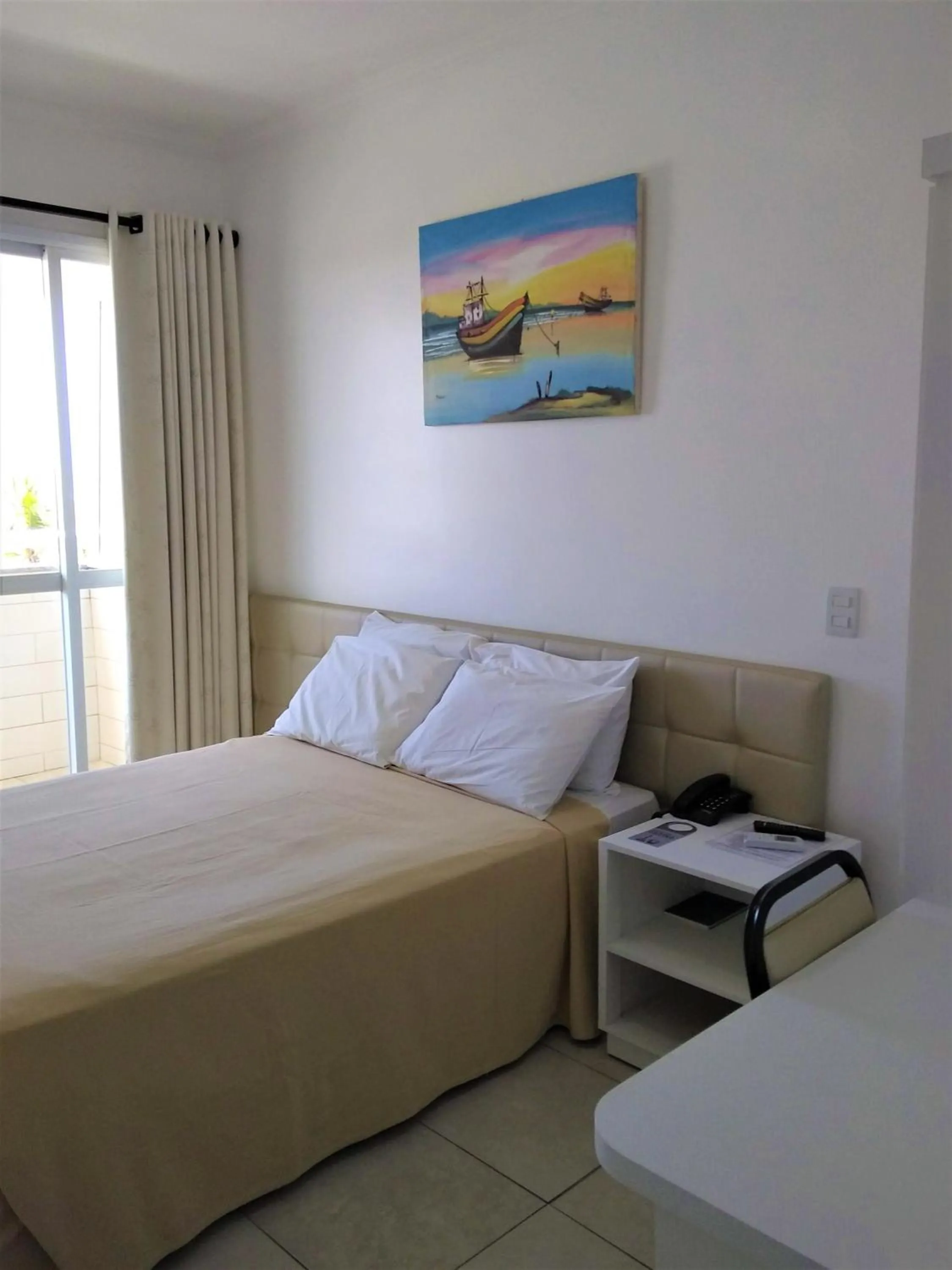 Photo of the whole room, Bed in Simas Praia Hotel