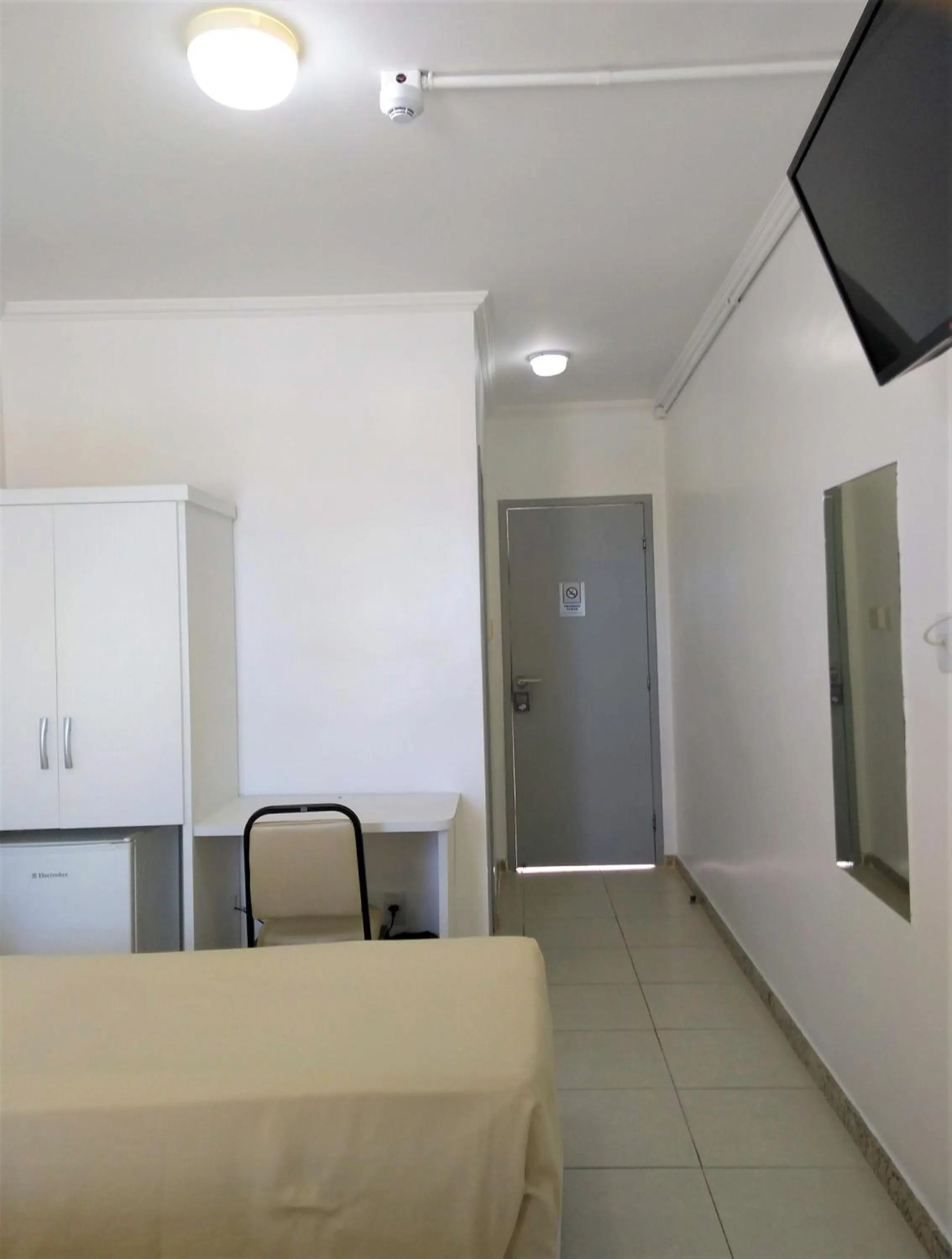 Photo of the whole room, Bed in Simas Praia Hotel