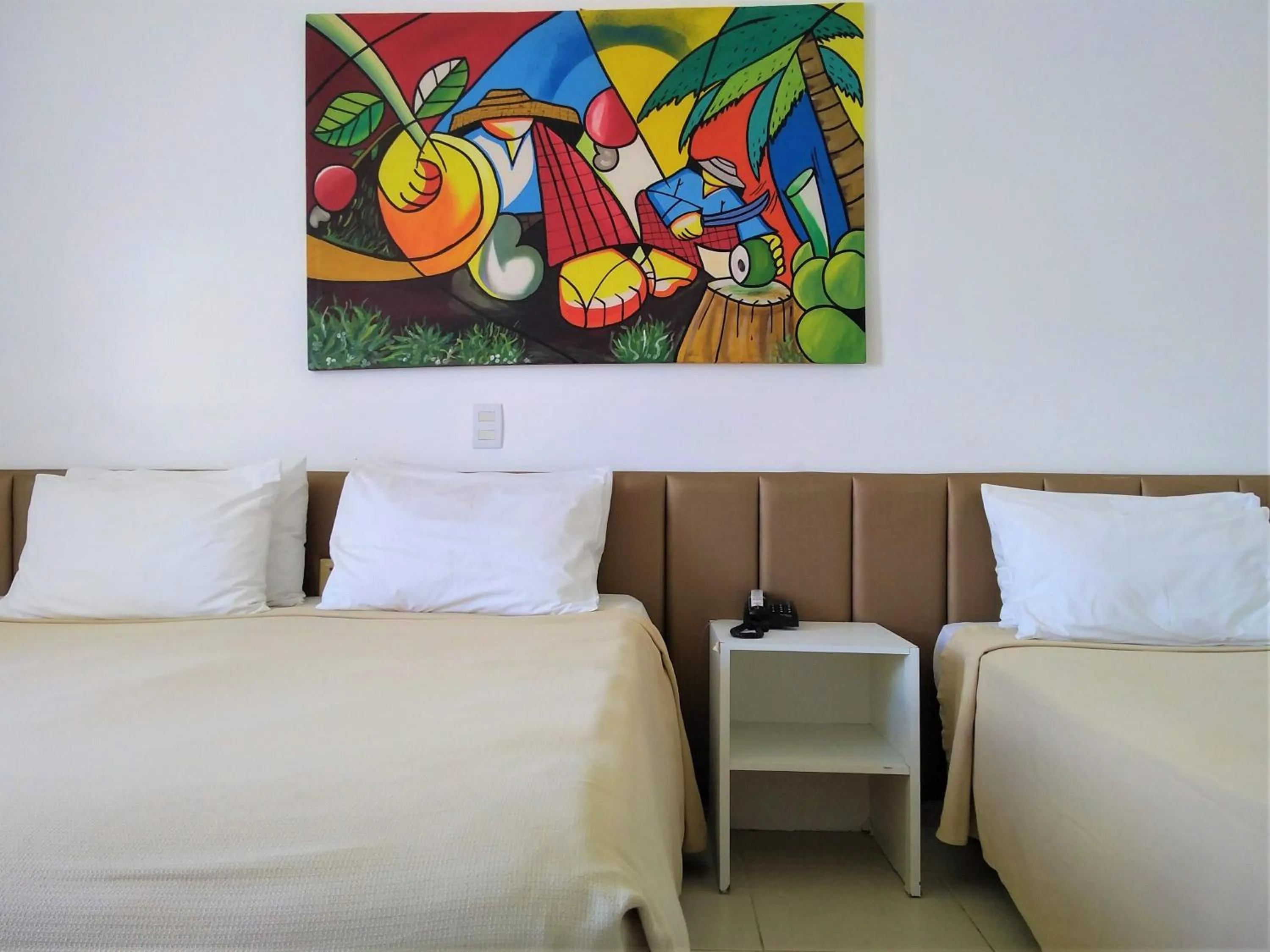 Photo of the whole room, Bed in Simas Praia Hotel