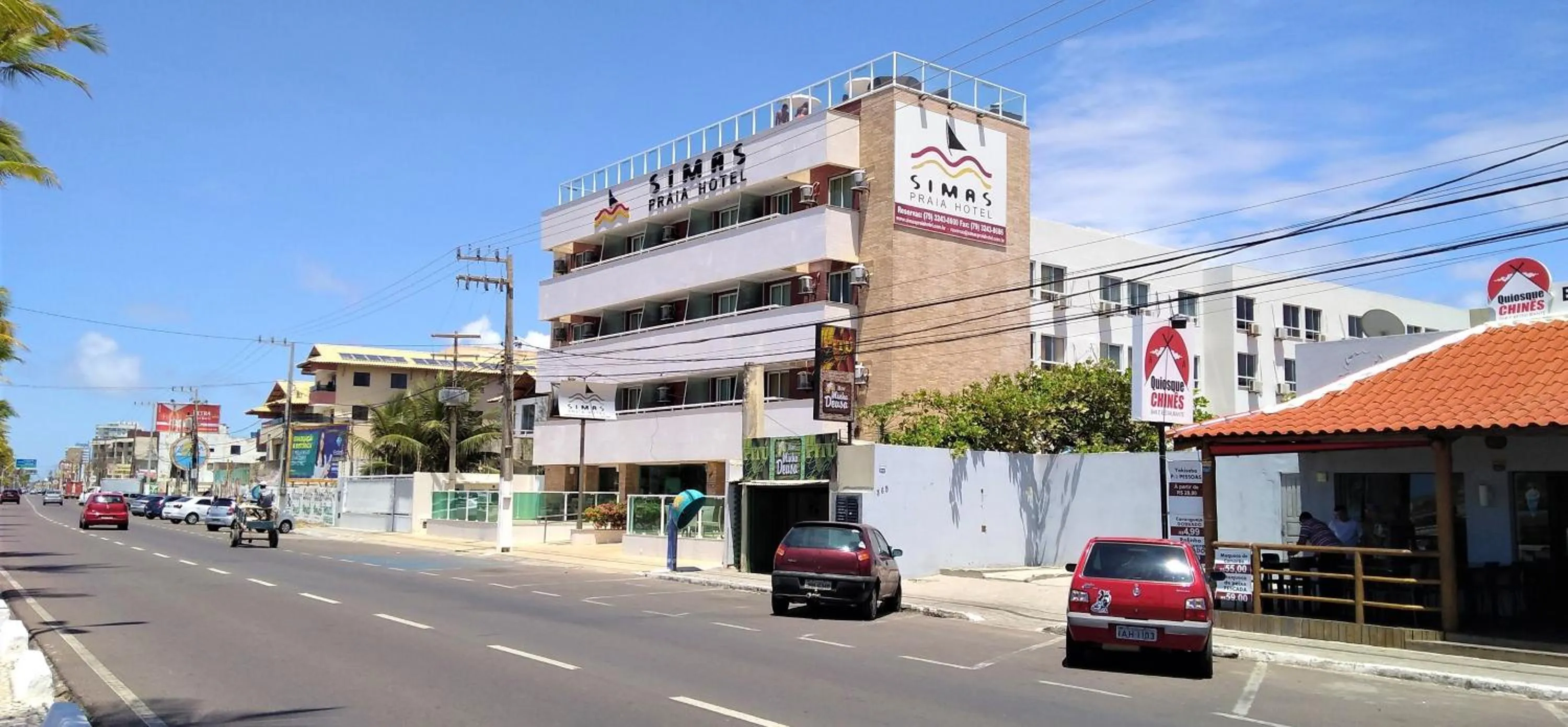 Property building in Simas Praia Hotel