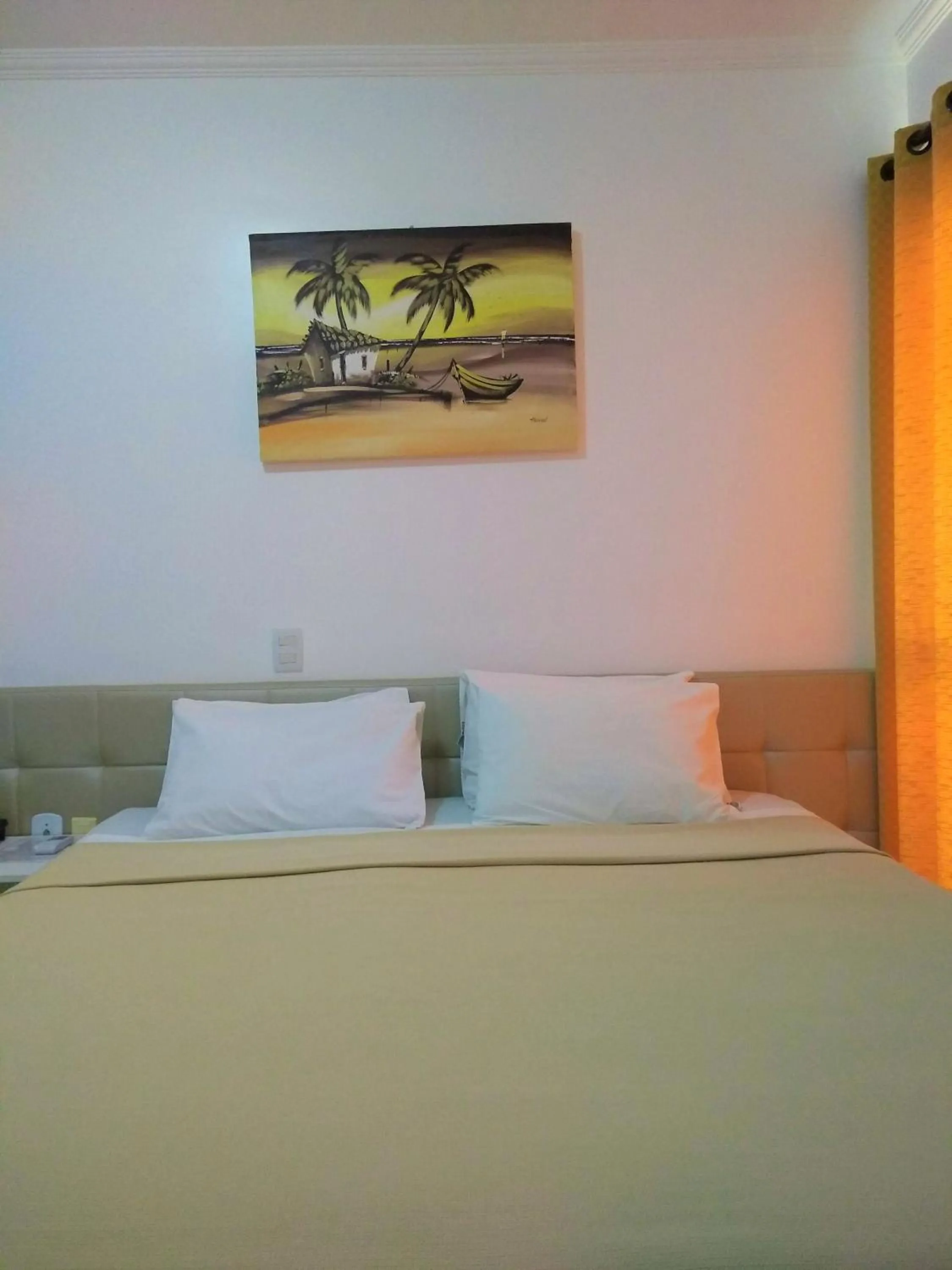 Photo of the whole room, Bed in Simas Praia Hotel
