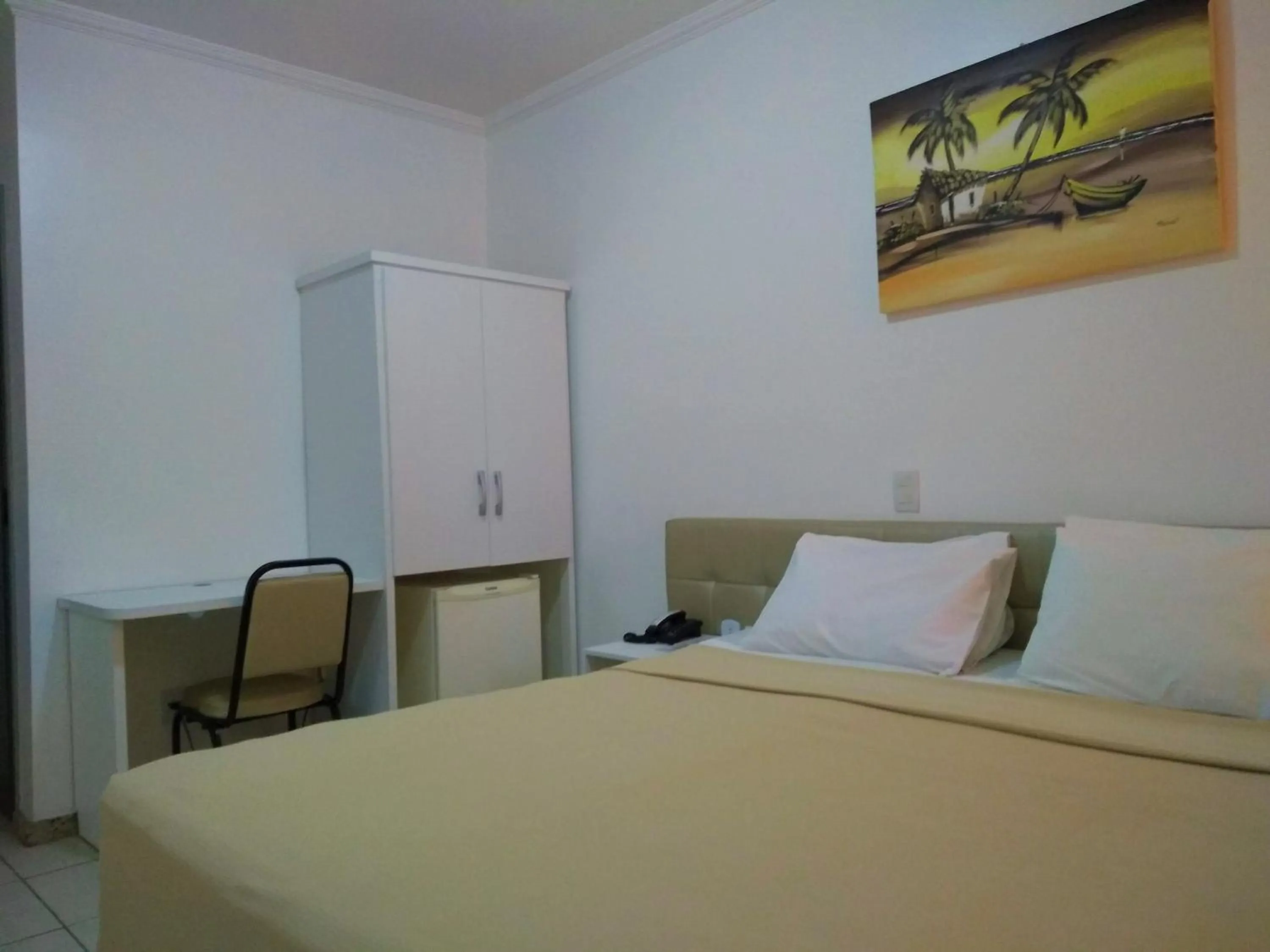 Photo of the whole room, Bed in Simas Praia Hotel