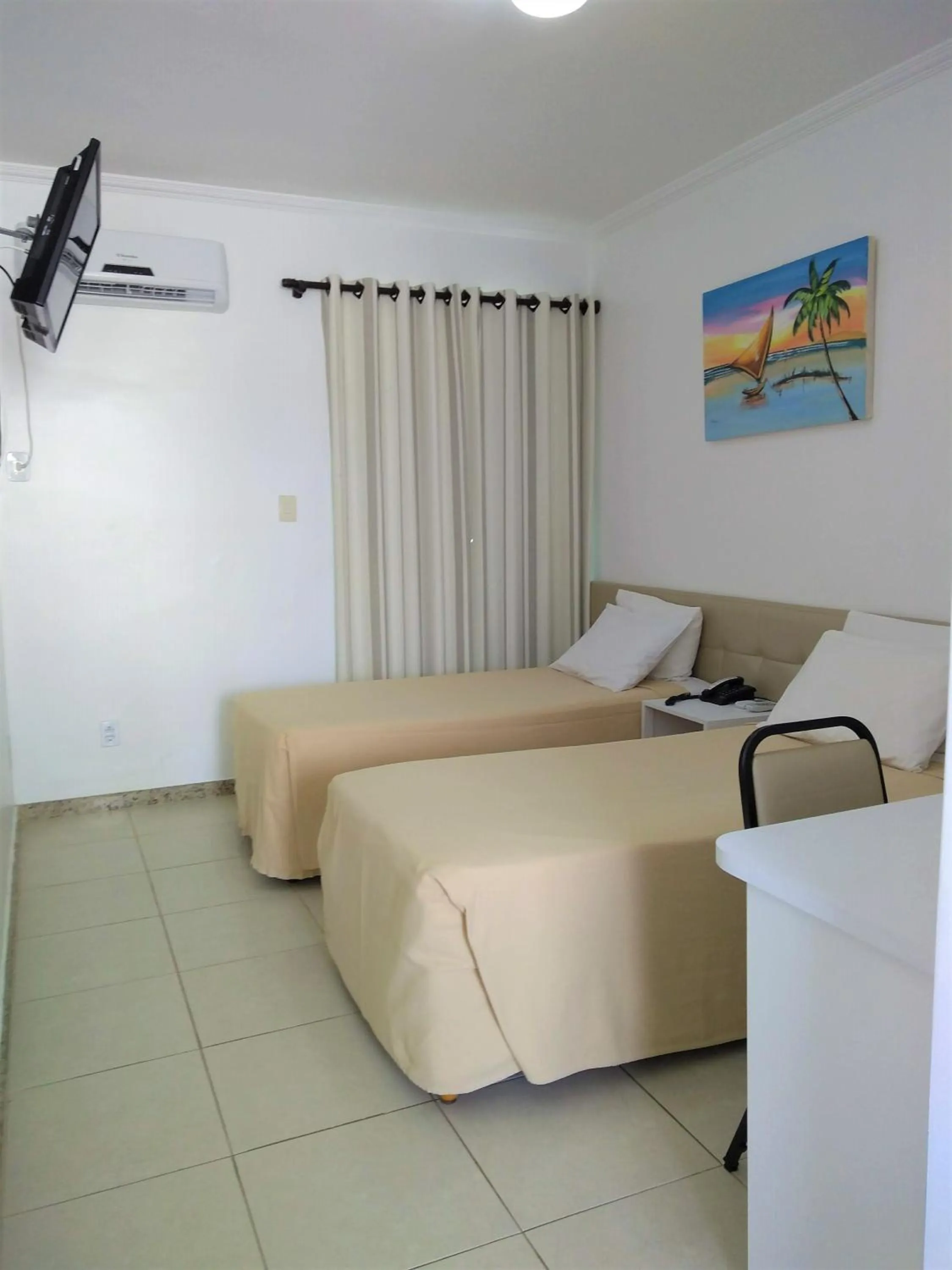 Photo of the whole room, Bed in Simas Praia Hotel