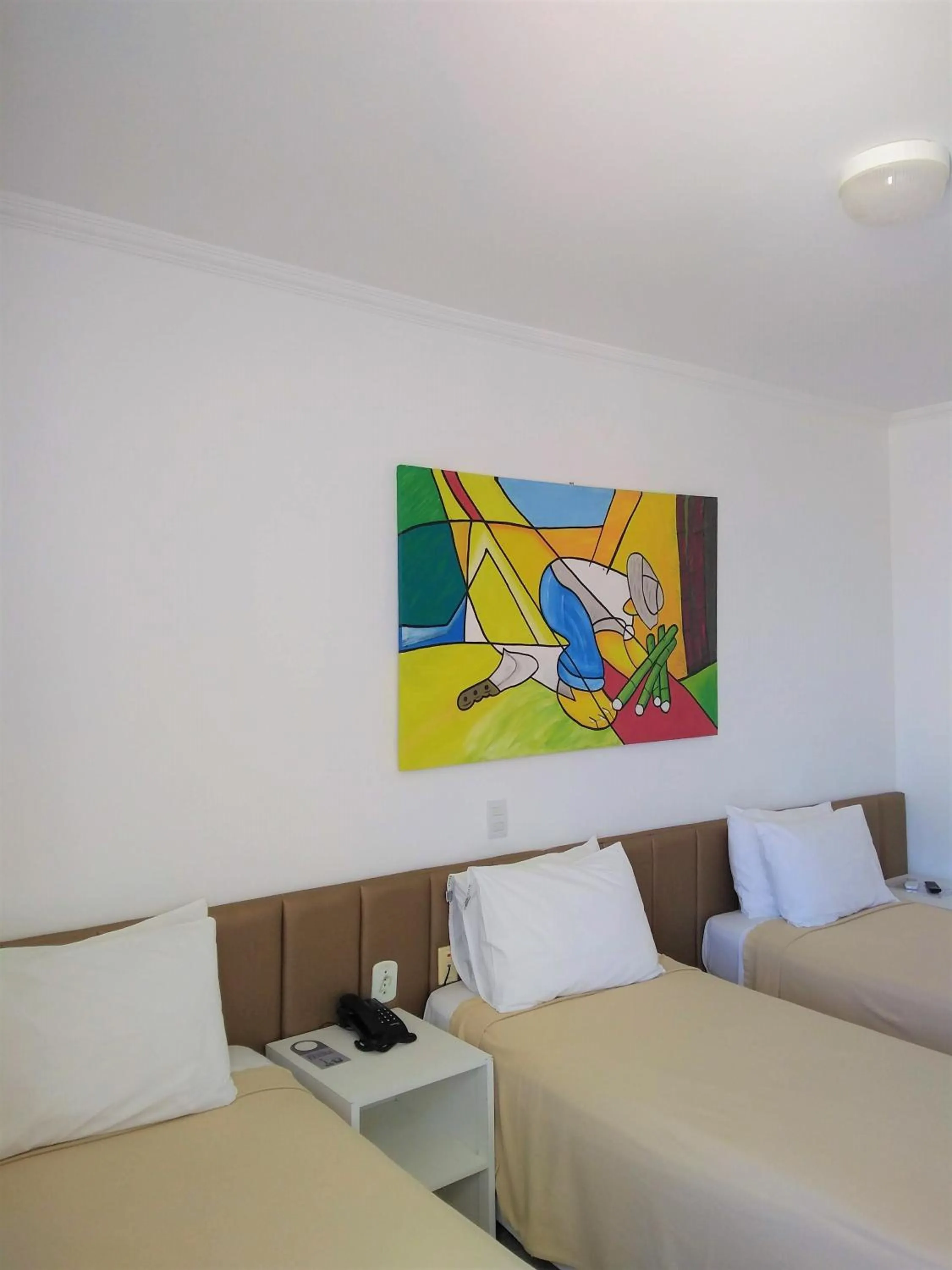 Photo of the whole room in Simas Praia Hotel