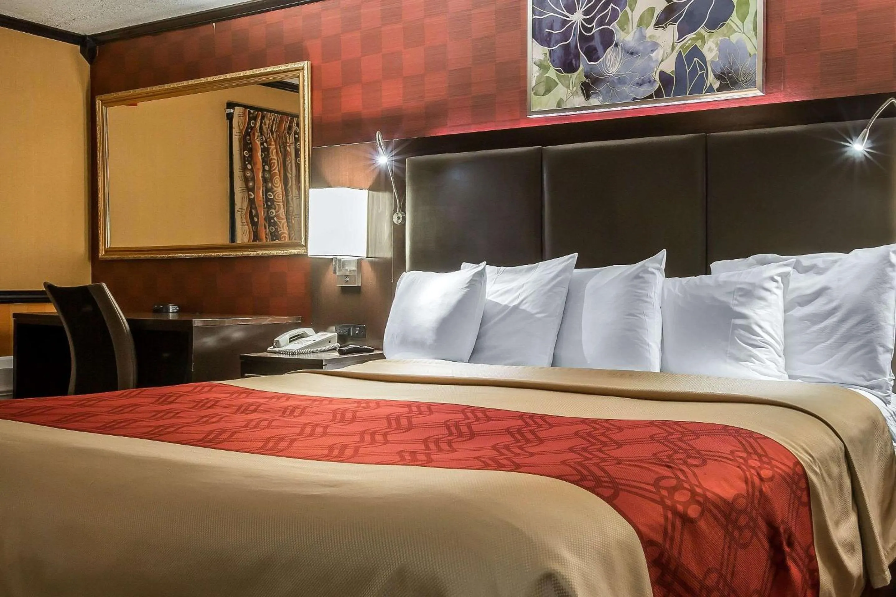 Photo of the whole room in Econo Lodge Montpelier I-89