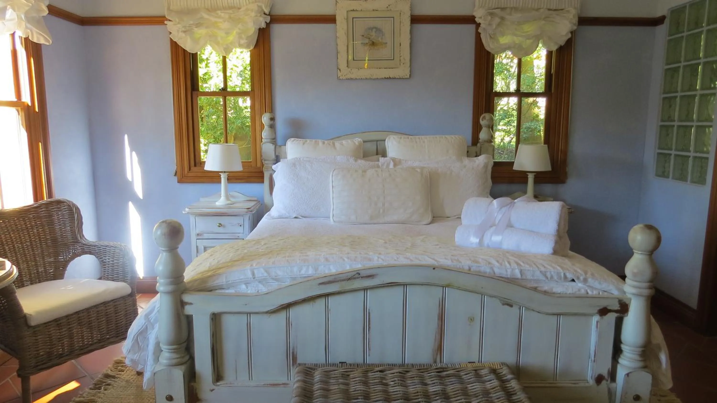 Photo of the whole room, Bed in Victoria's At Ewingsdale