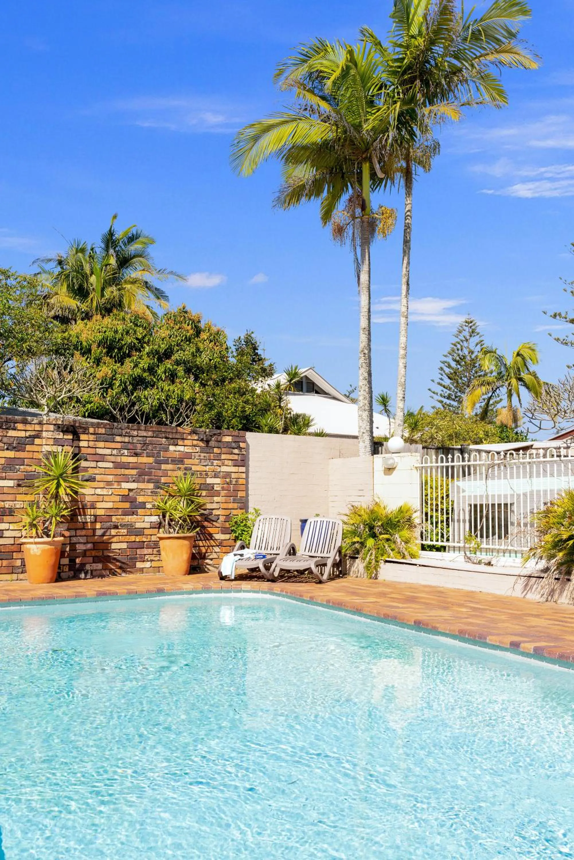 Swimming pool in Wollongbar Motel