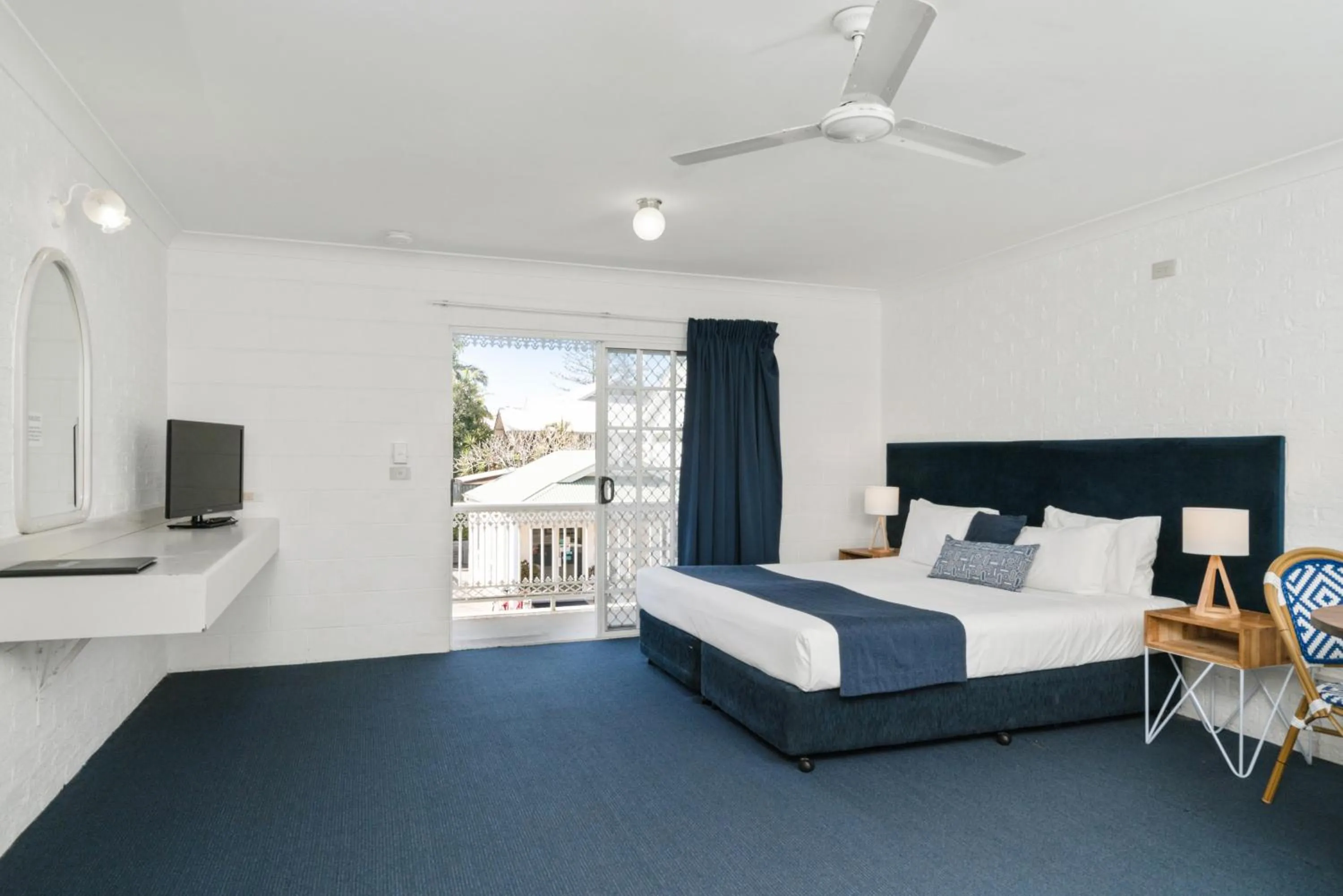 Photo of the whole room, Bed in Wollongbar Motel