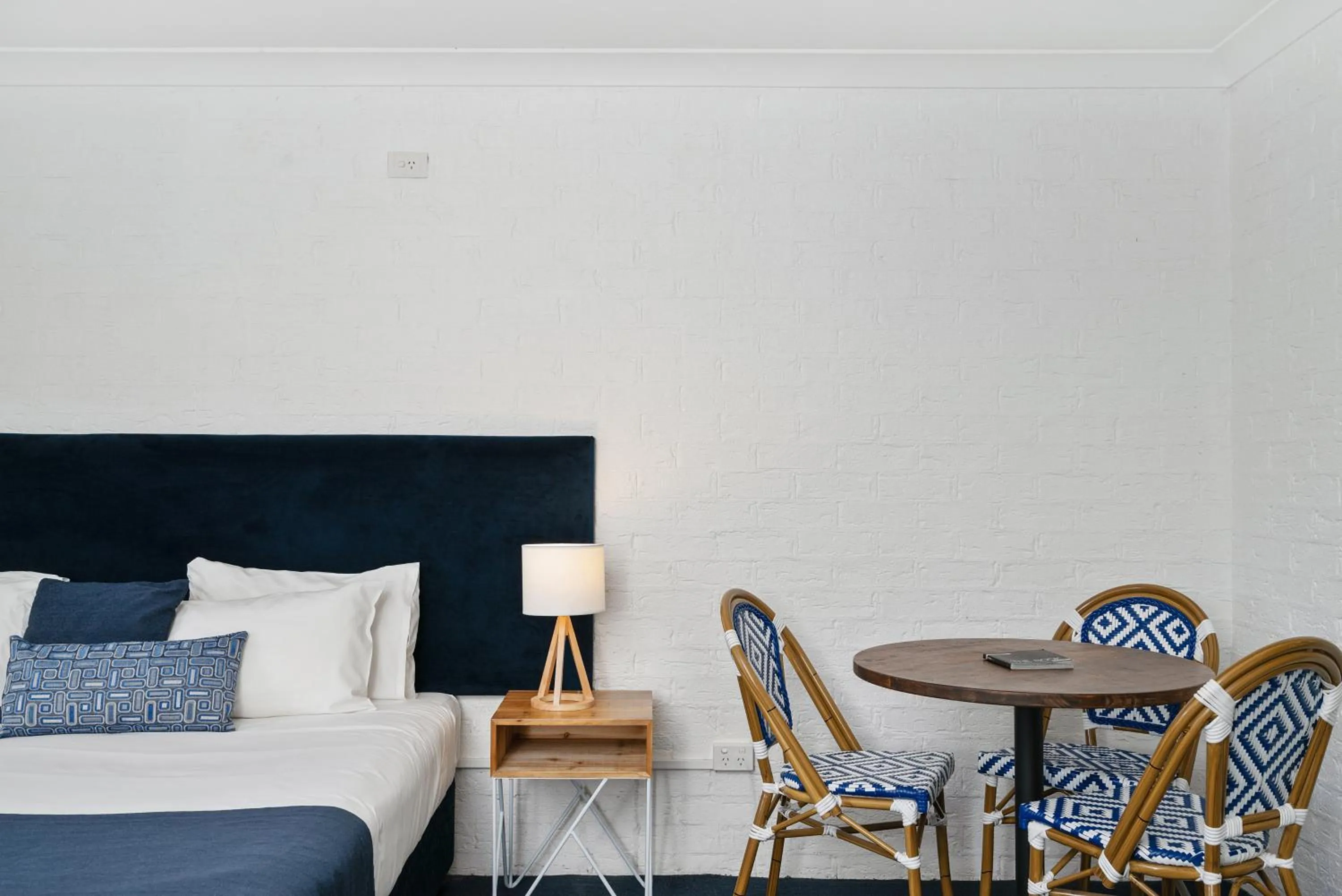 Decorative detail, Bed in Wollongbar Motel