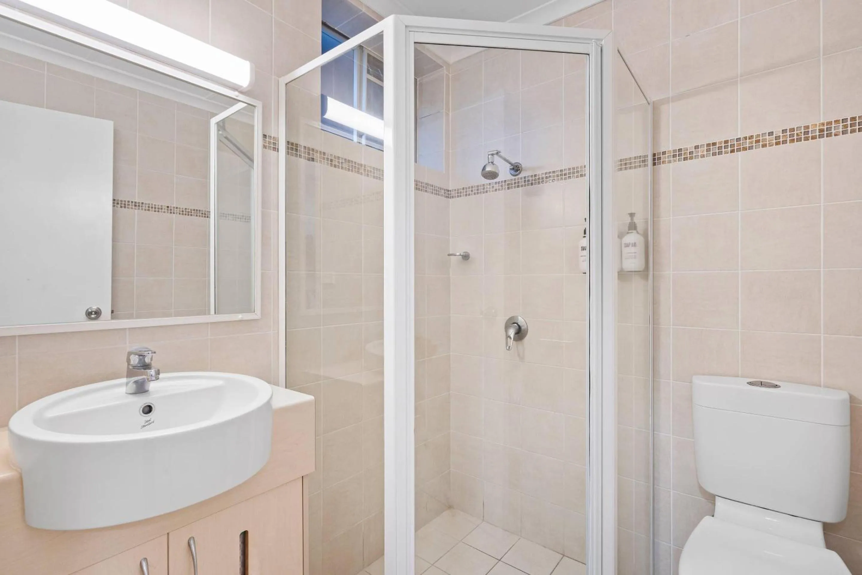 Bedroom in Comfort Inn All Seasons