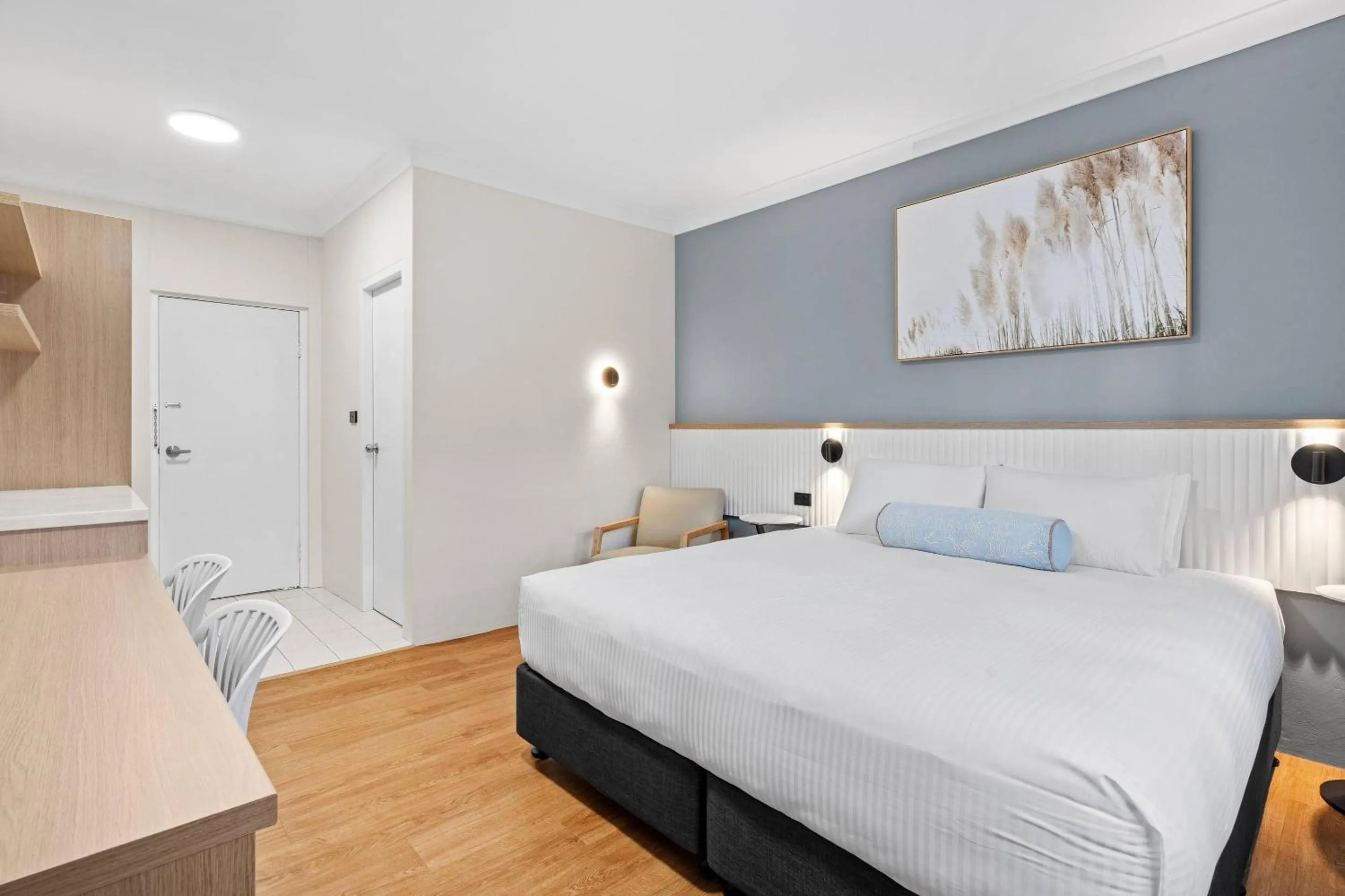 Bedroom, Bed in Comfort Inn All Seasons