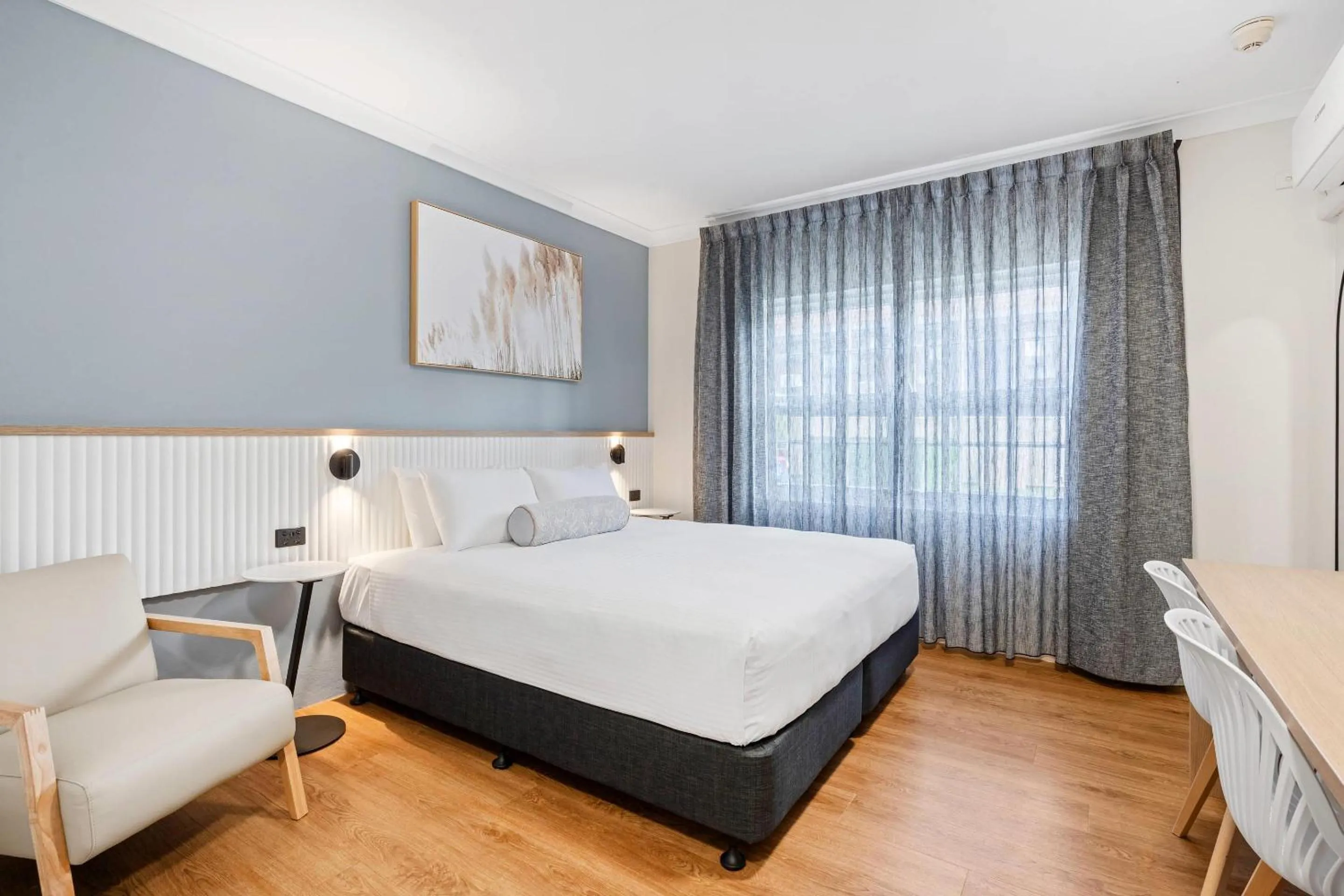 Bedroom, Bed in Comfort Inn All Seasons