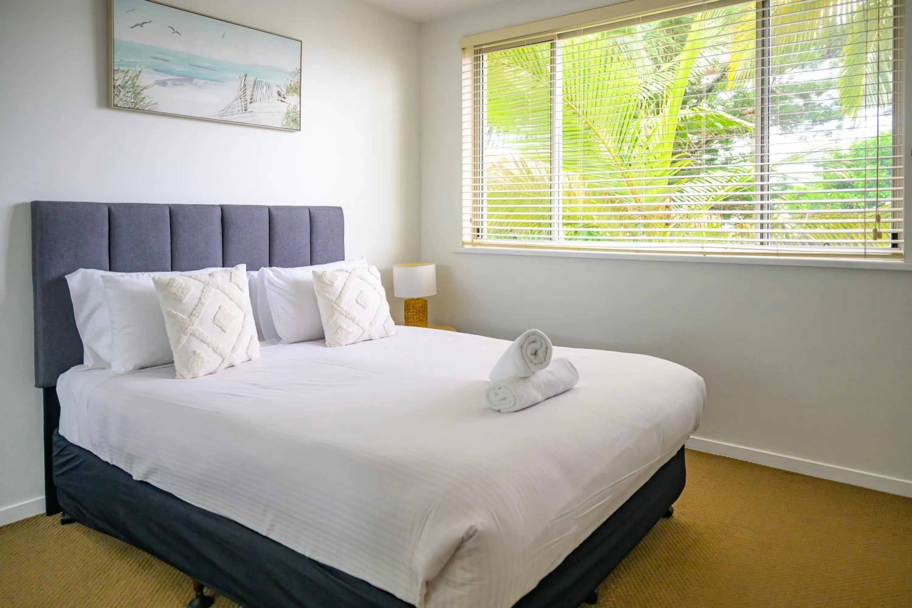 Bedroom, Bed in Grandview Apartments