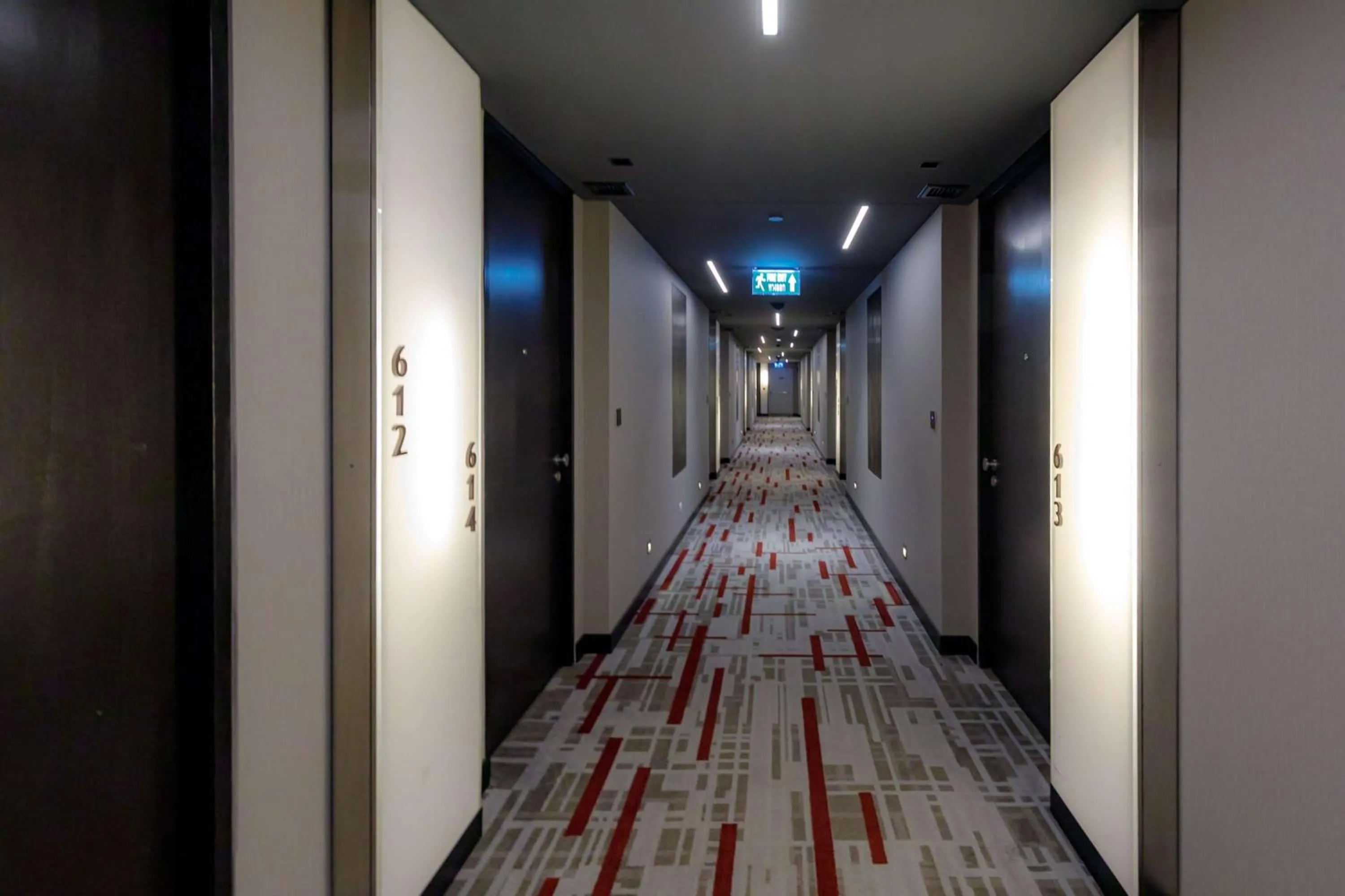 Property building in Park Plaza Bangkok Soi 18