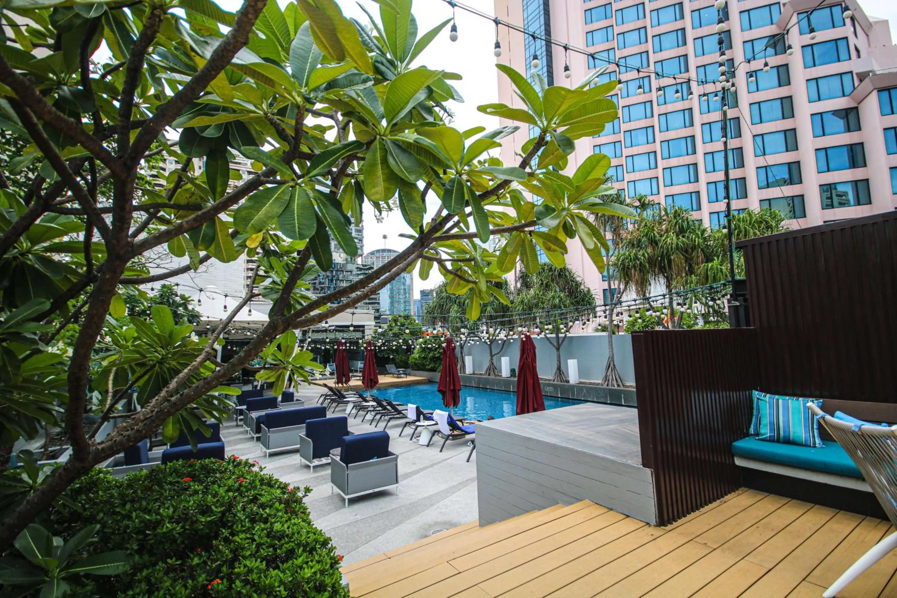 Pool view in Park Plaza Bangkok Soi 18