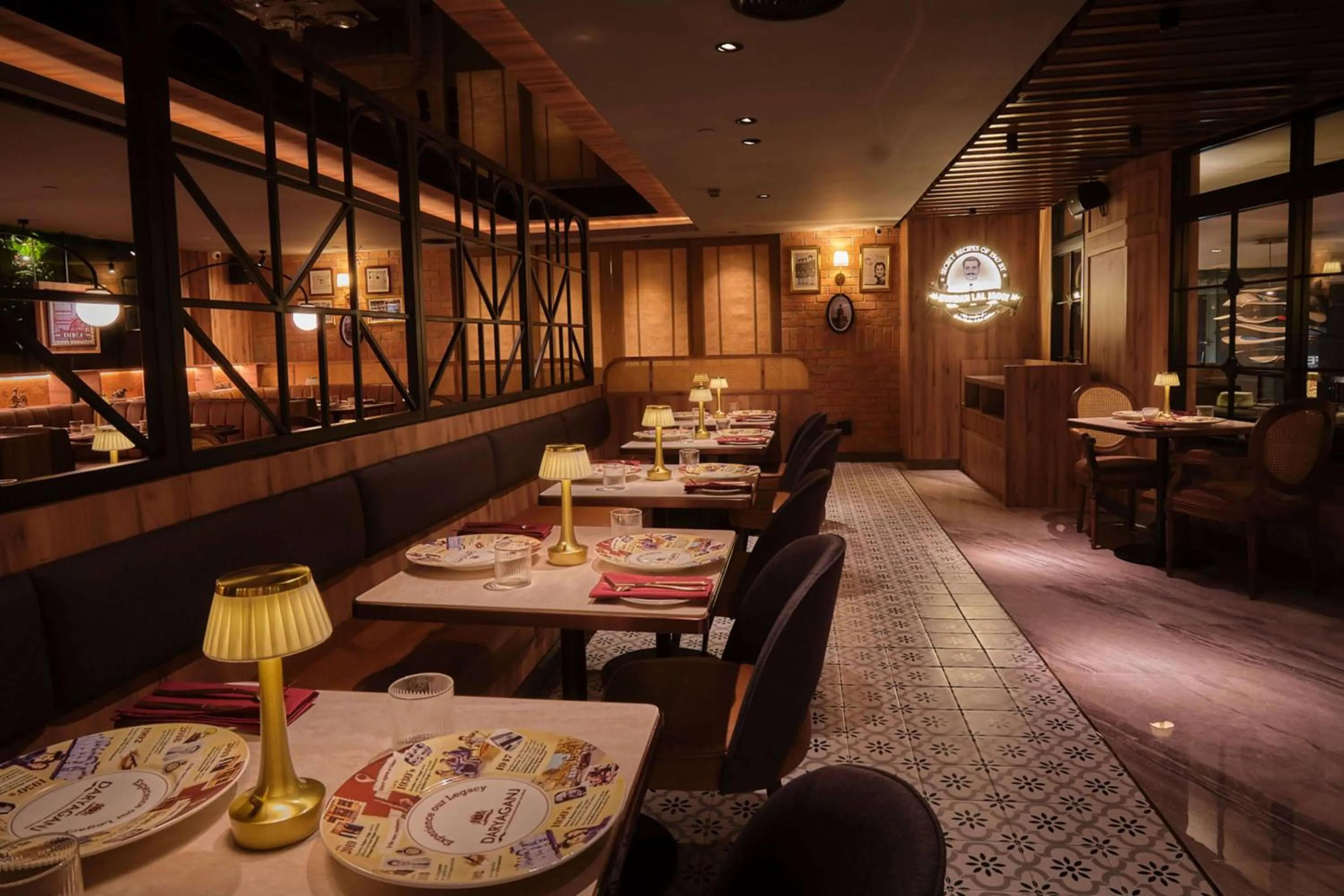 Restaurant/places to eat in Park Plaza Bangkok Soi 18