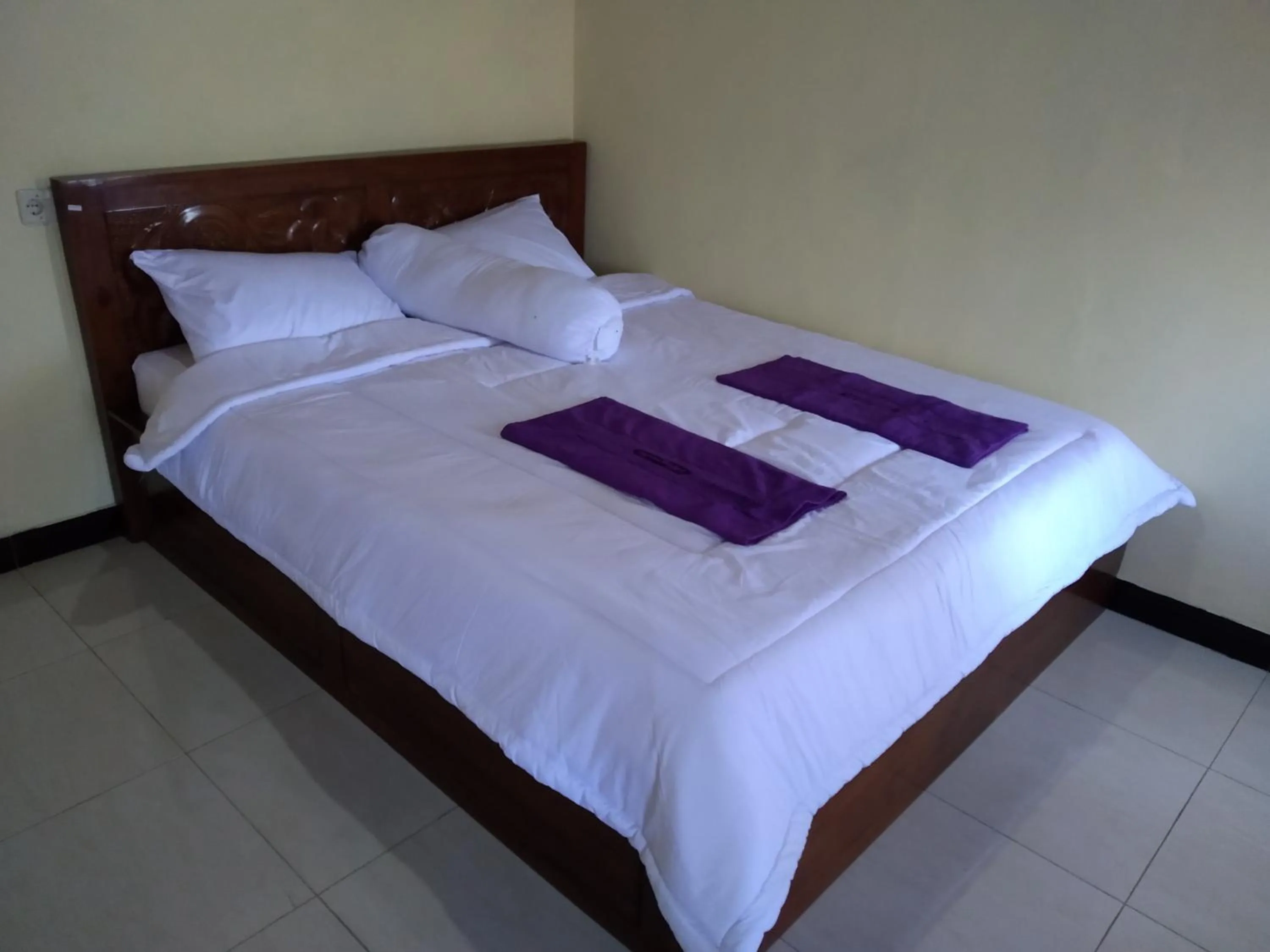 Bedroom, Bed in Batur Bamboo Cabin by ecommerceloka