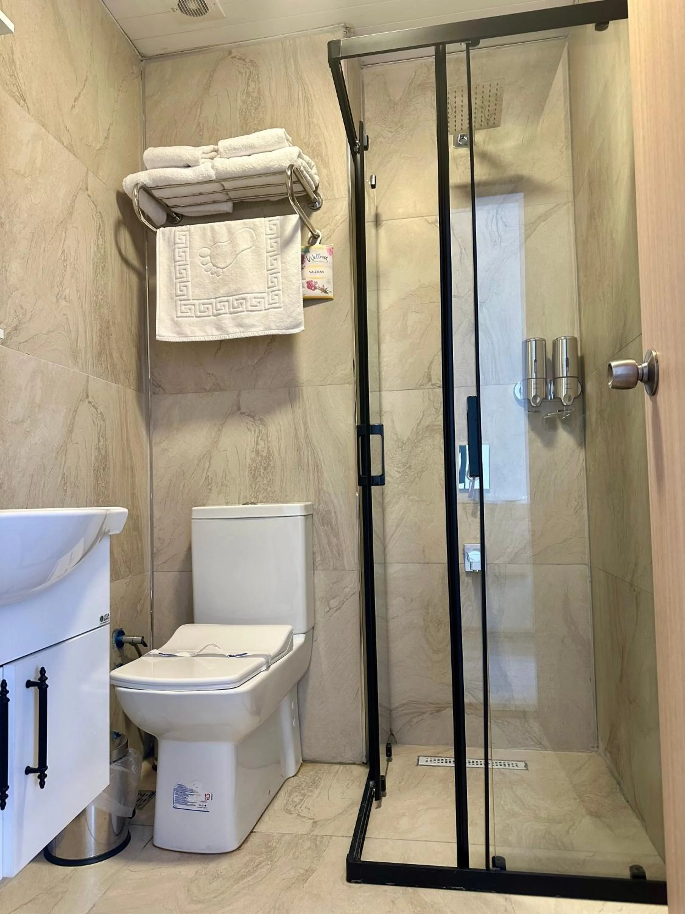 Shower in The Yücedağ Hotel