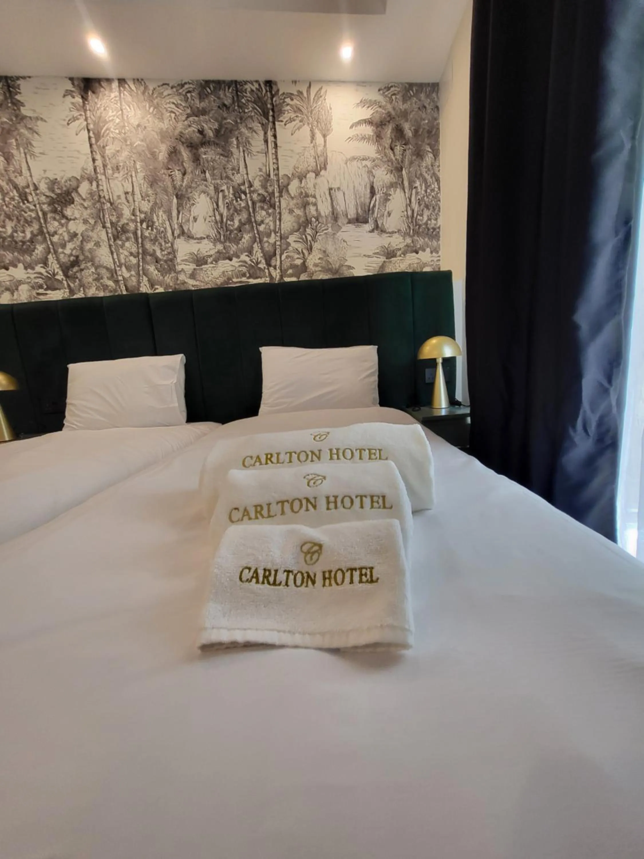 Bed in Carlton Hotel