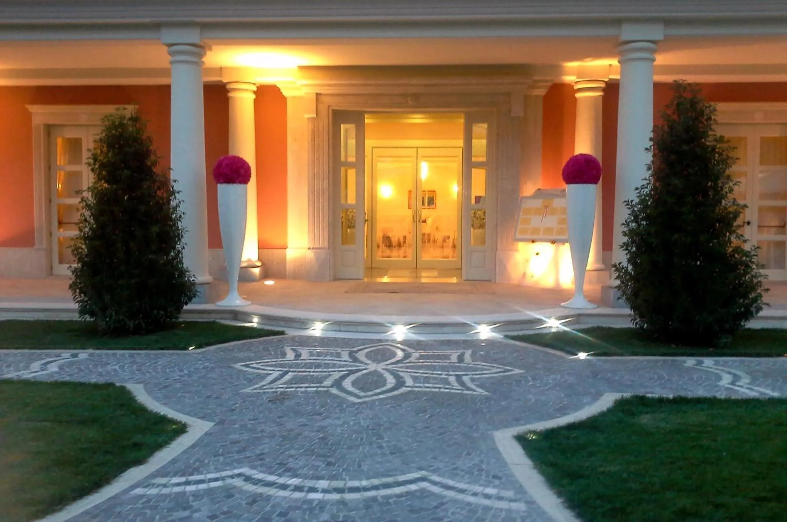 Facade/entrance in Regina di Saba - Hotel Villa per ricevimenti