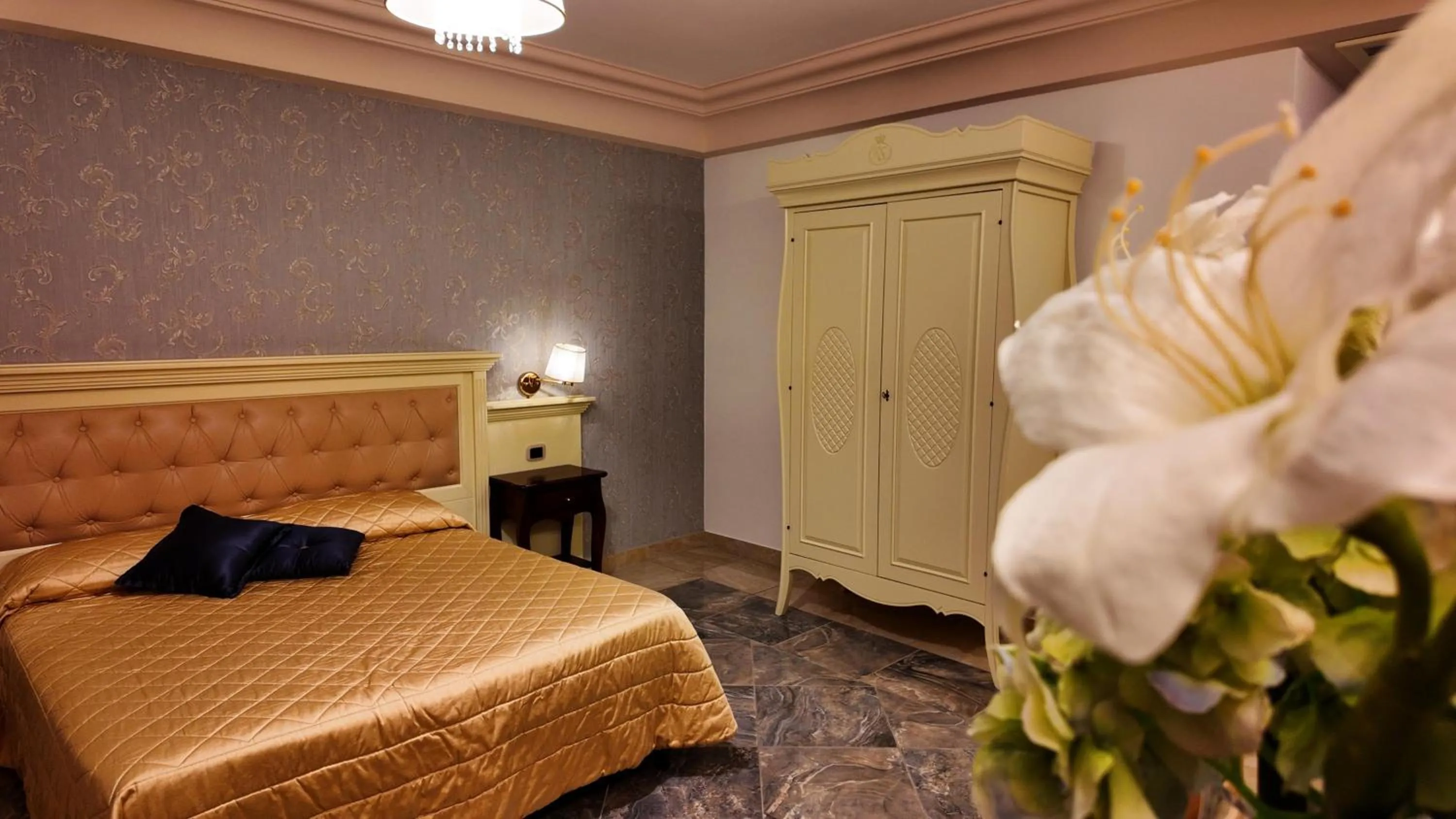 Bedroom, Bed in Regina di Saba - Hotel Villa per ricevimenti