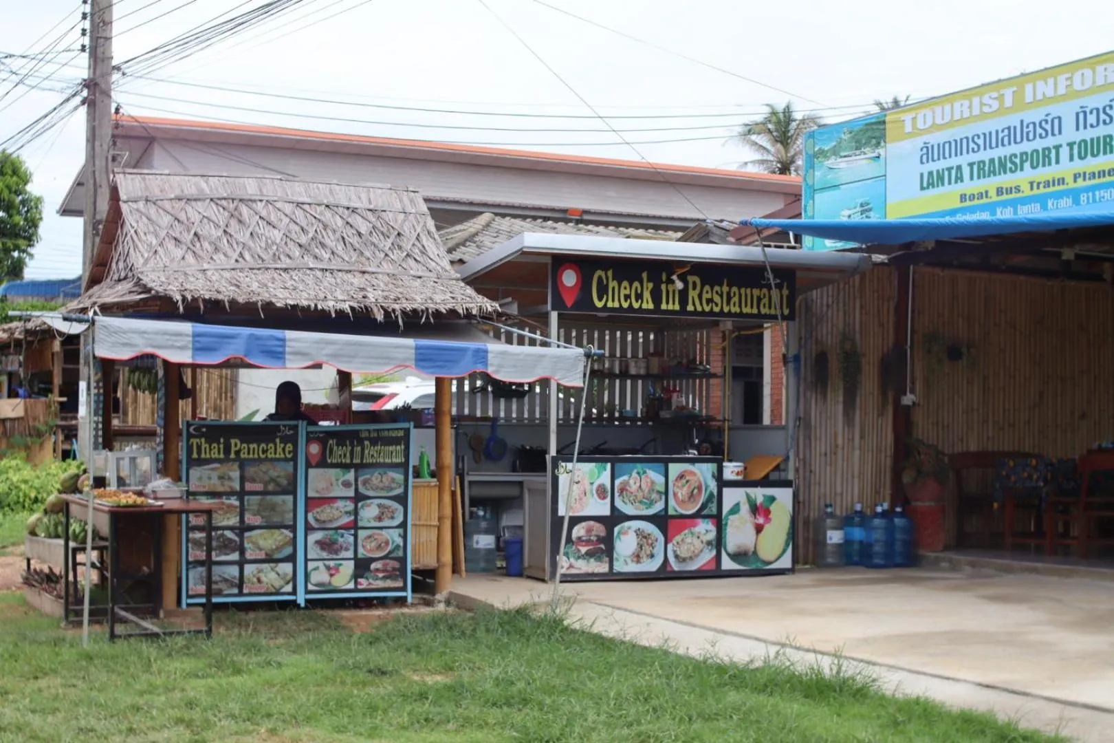On-site shops in Baan Check In